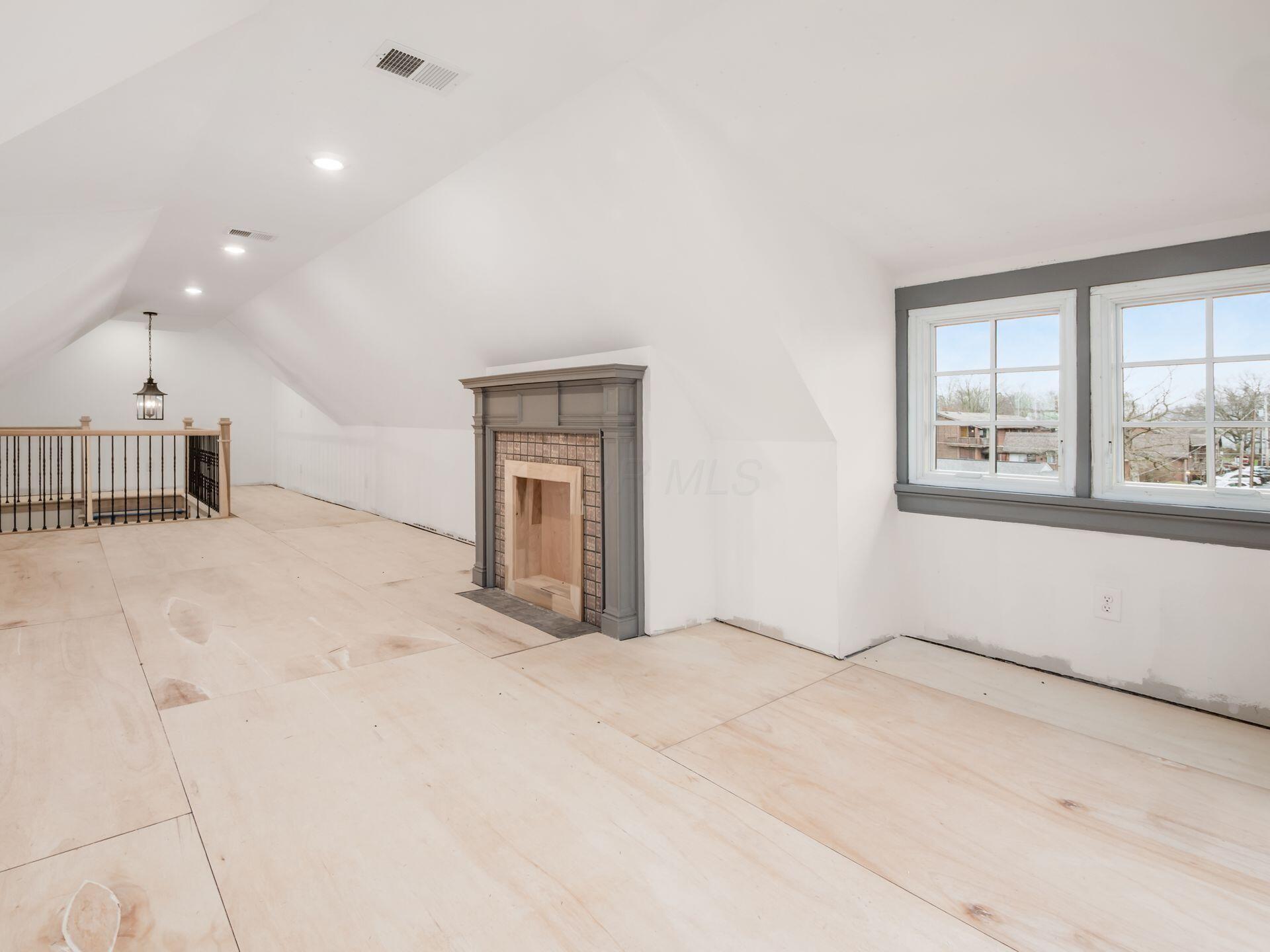 2015 W 5th Avenue, 103 Property Photo 72