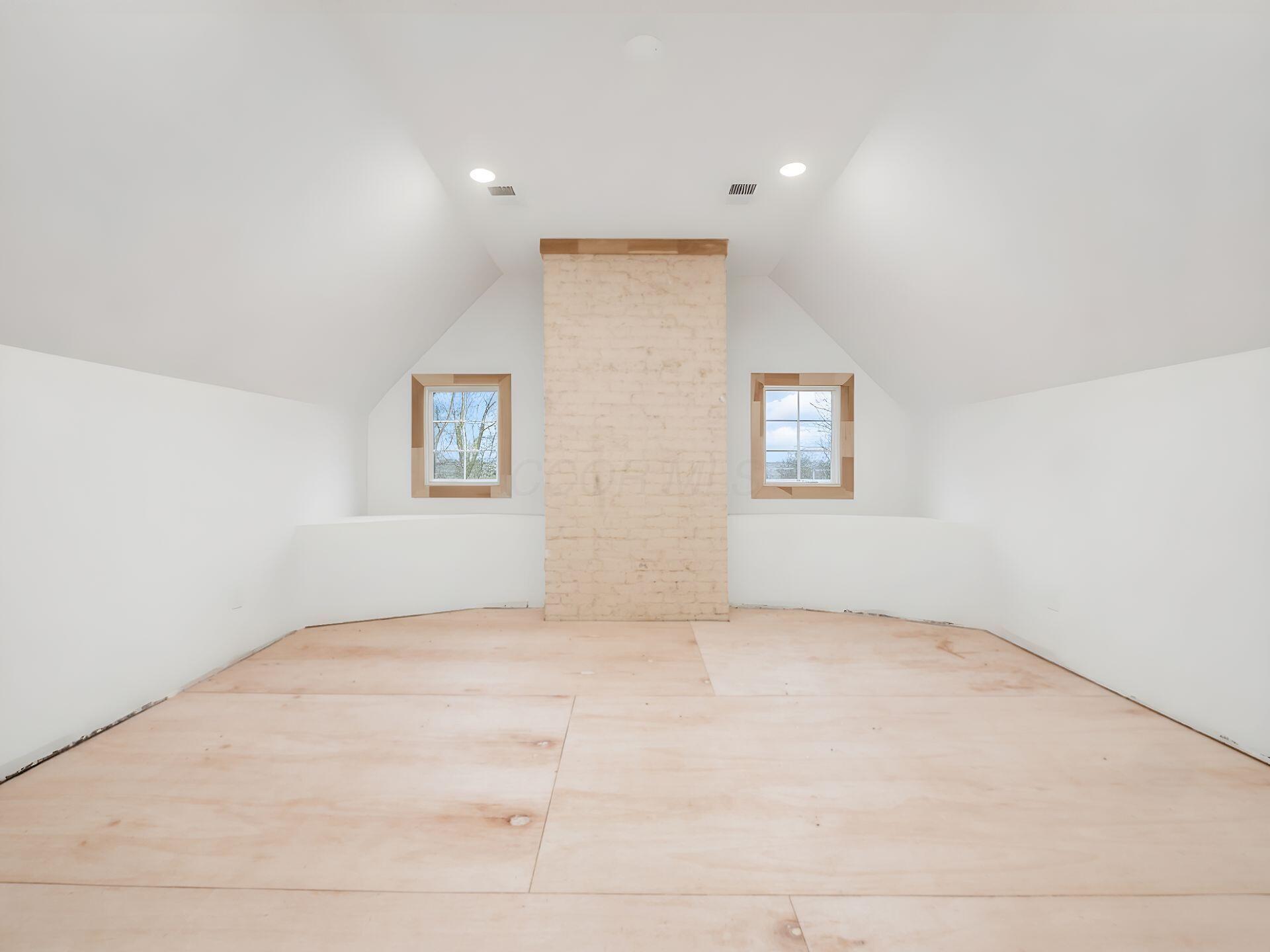 2015 W 5th Avenue, 103 Property Photo 73