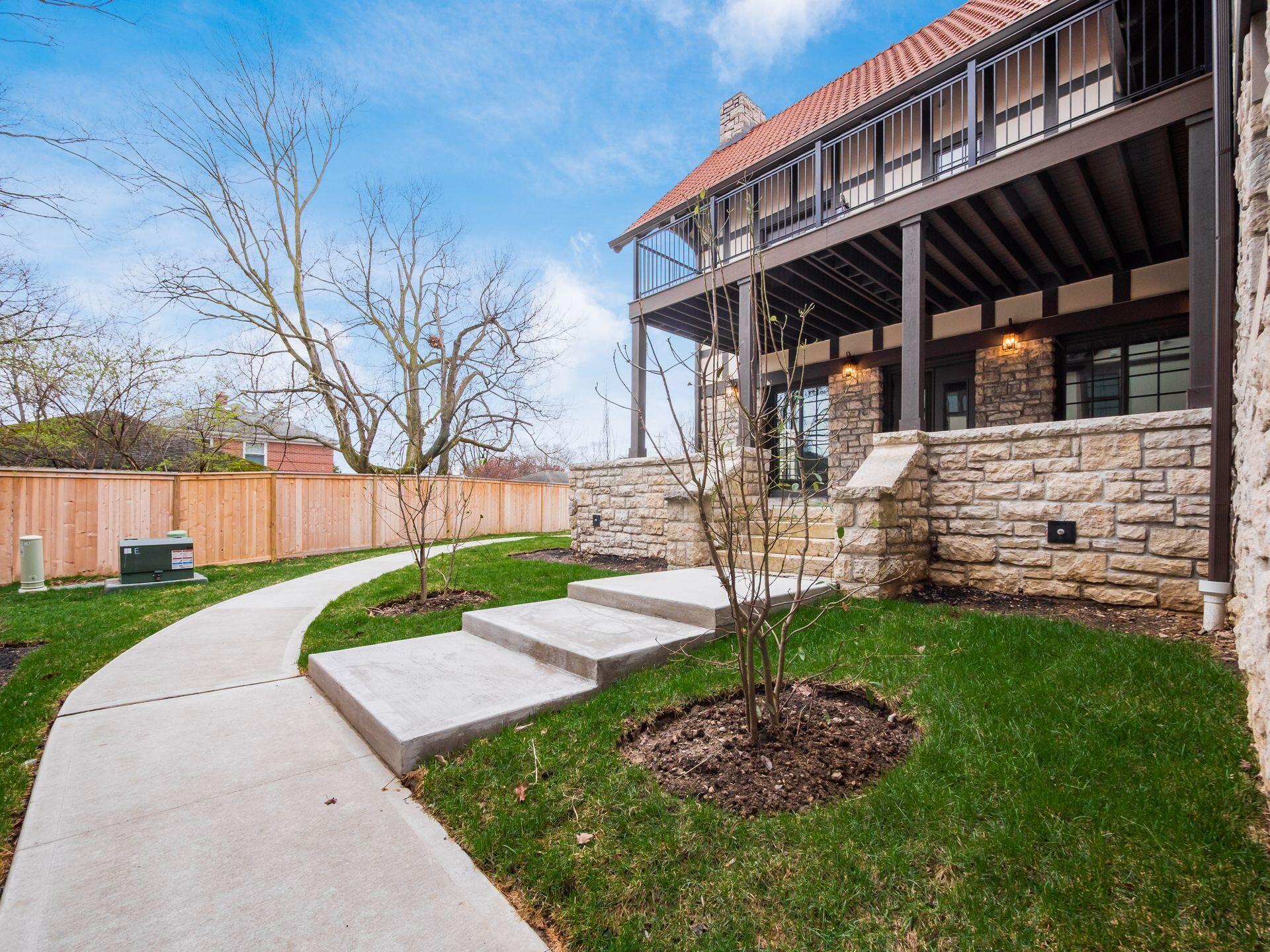 2015 W 5th Avenue, 103 Property Photo 80
