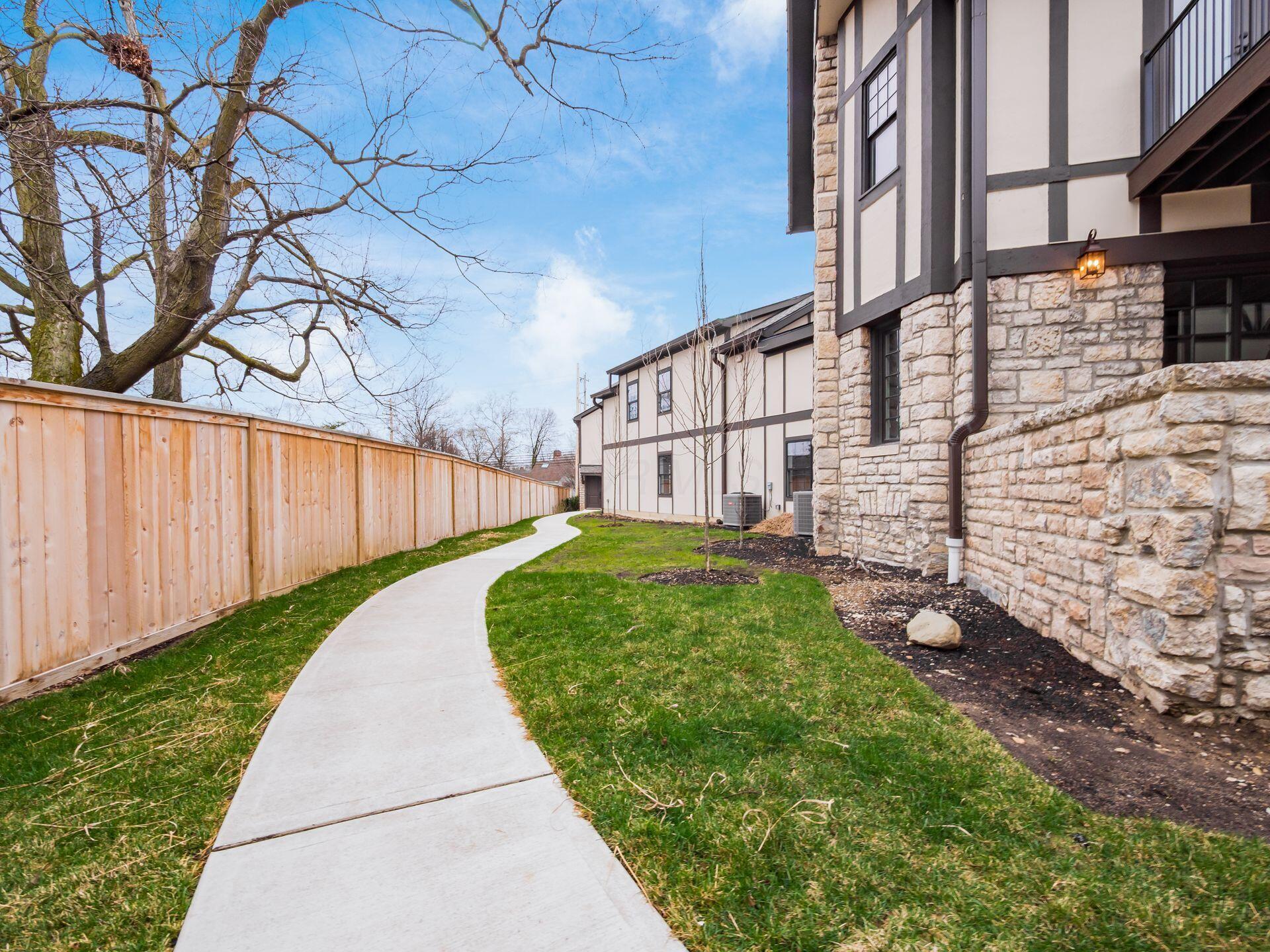 2015 W 5th Avenue, 103 Property Photo 84