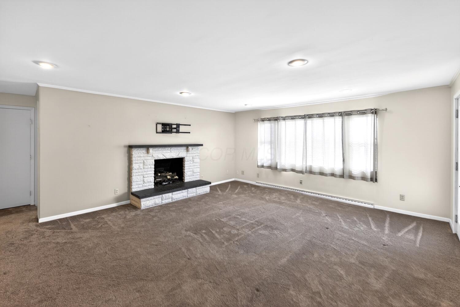 307 Harcourt Road Property Photo 12