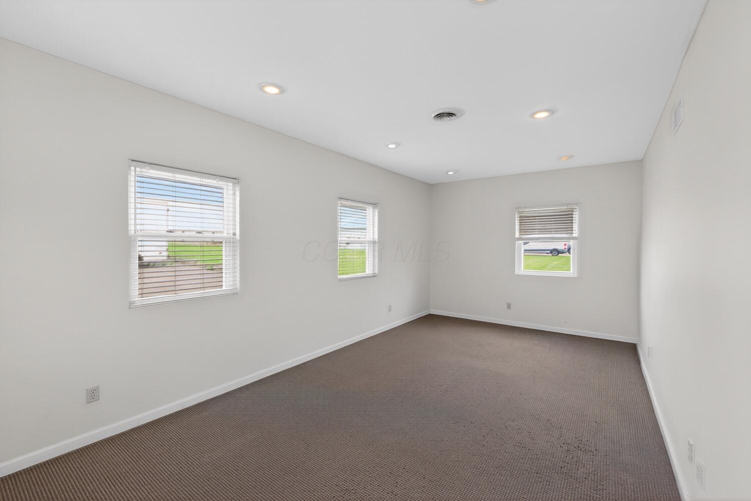 307 Harcourt Road Property Photo 28