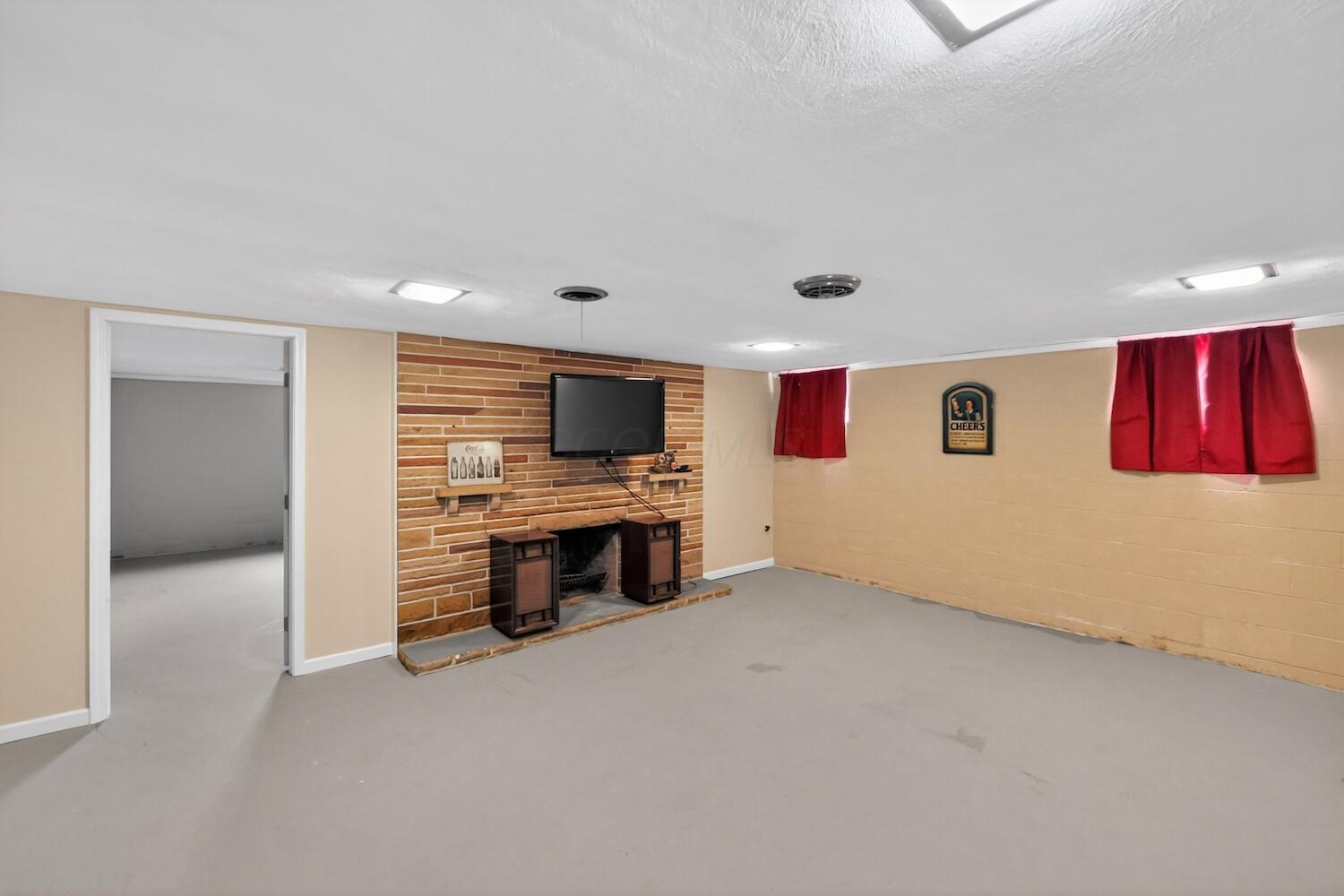 307 Harcourt Road Property Photo 30