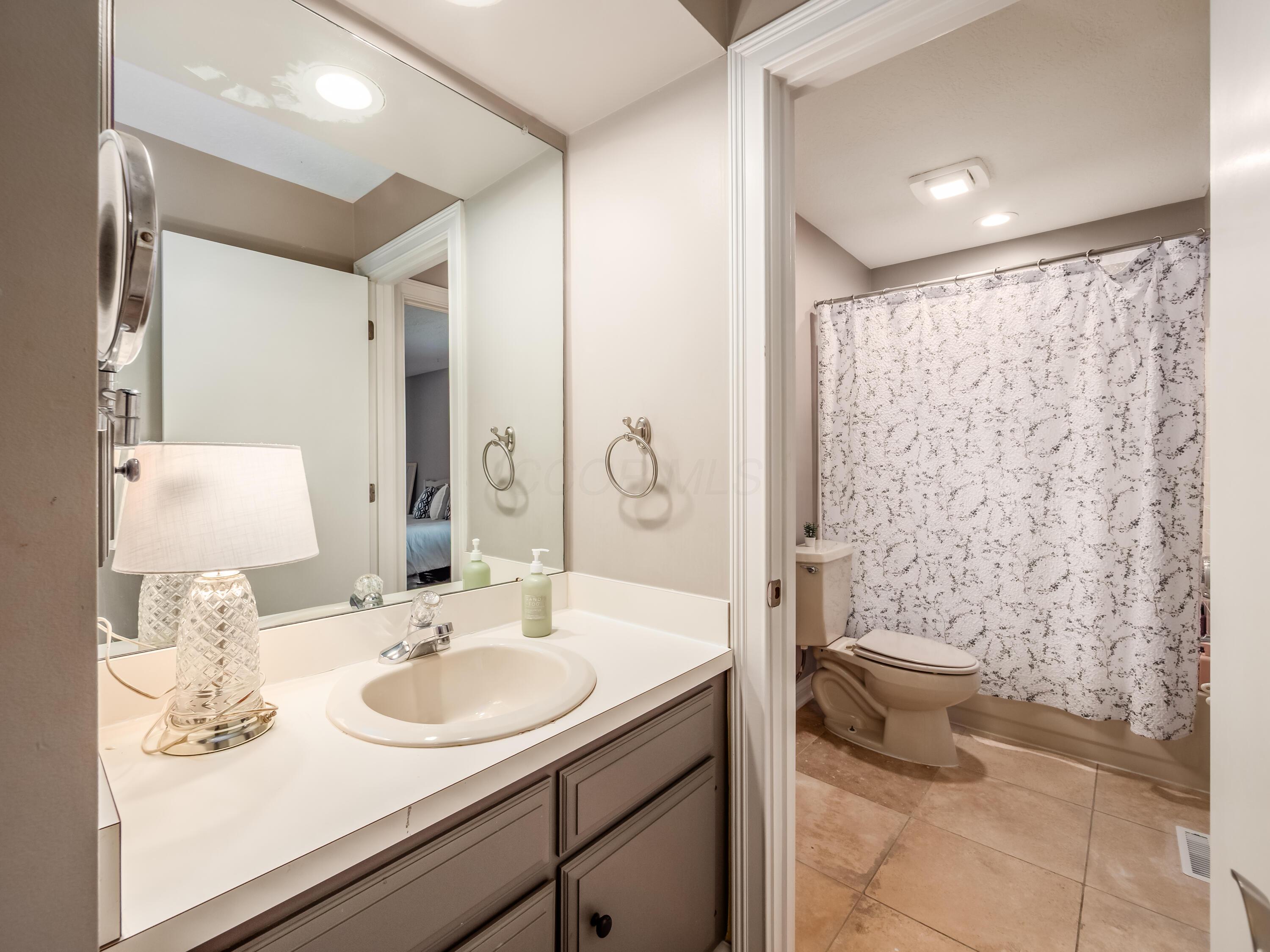 5695 Medallion Drive E Property Photo 52