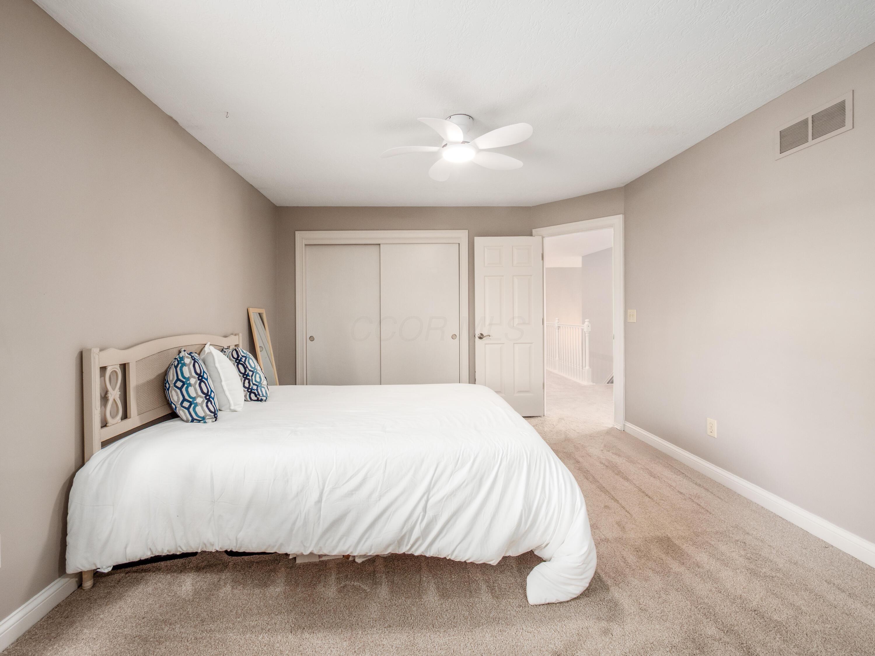 5695 Medallion Drive E Property Photo 56