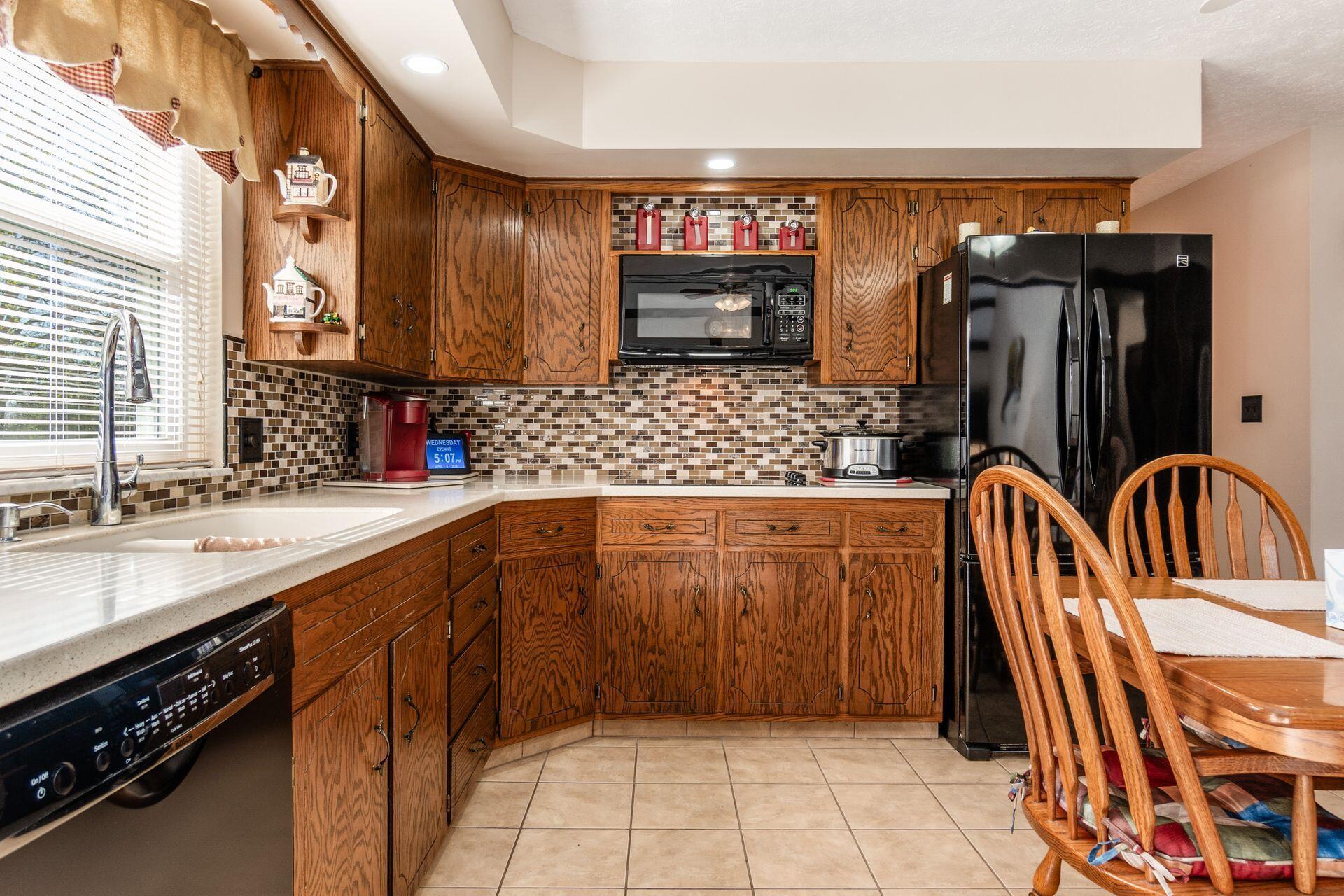 1200 Spring Valley Road Property Photo 5