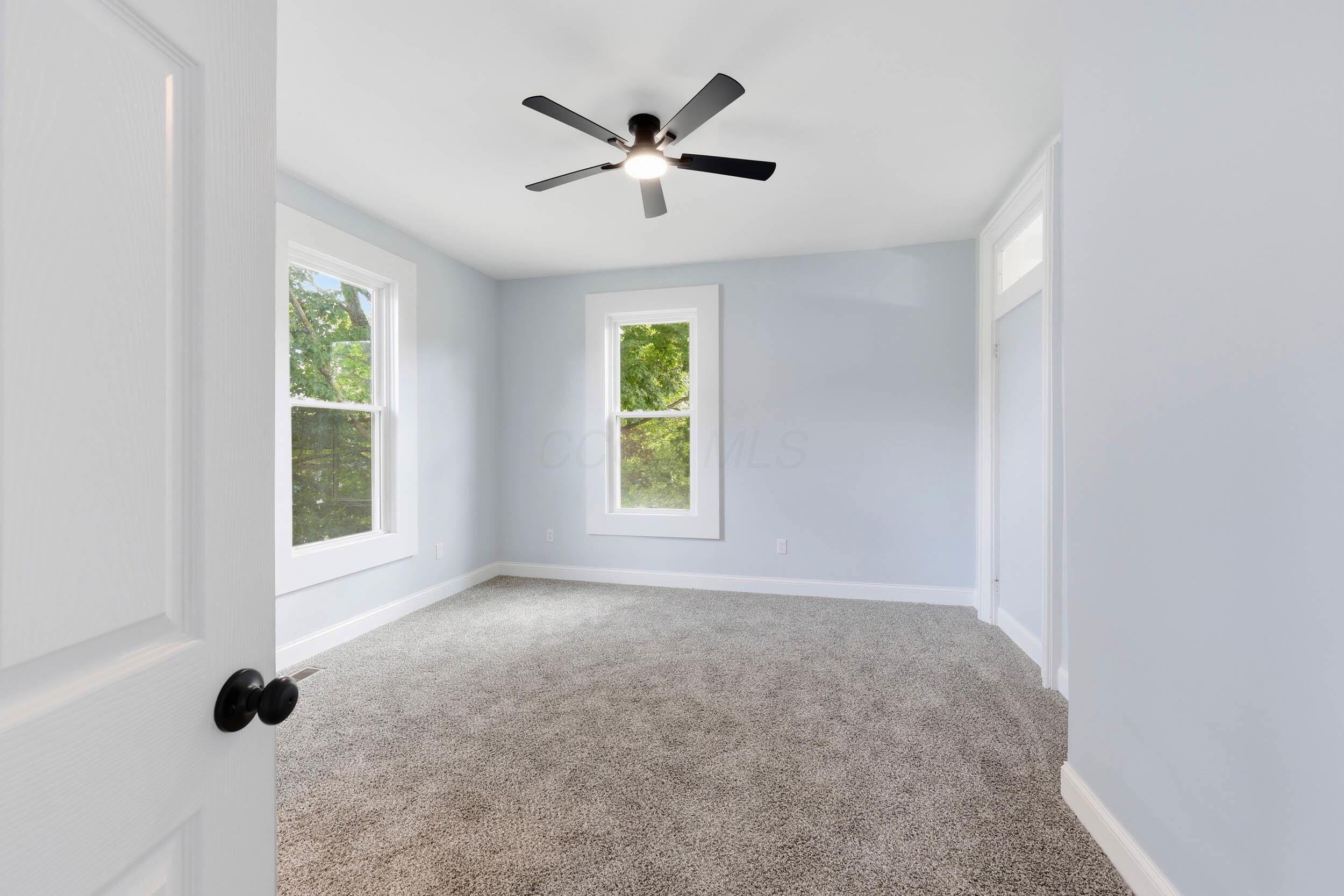 150 N Oak Street Property Photo 40