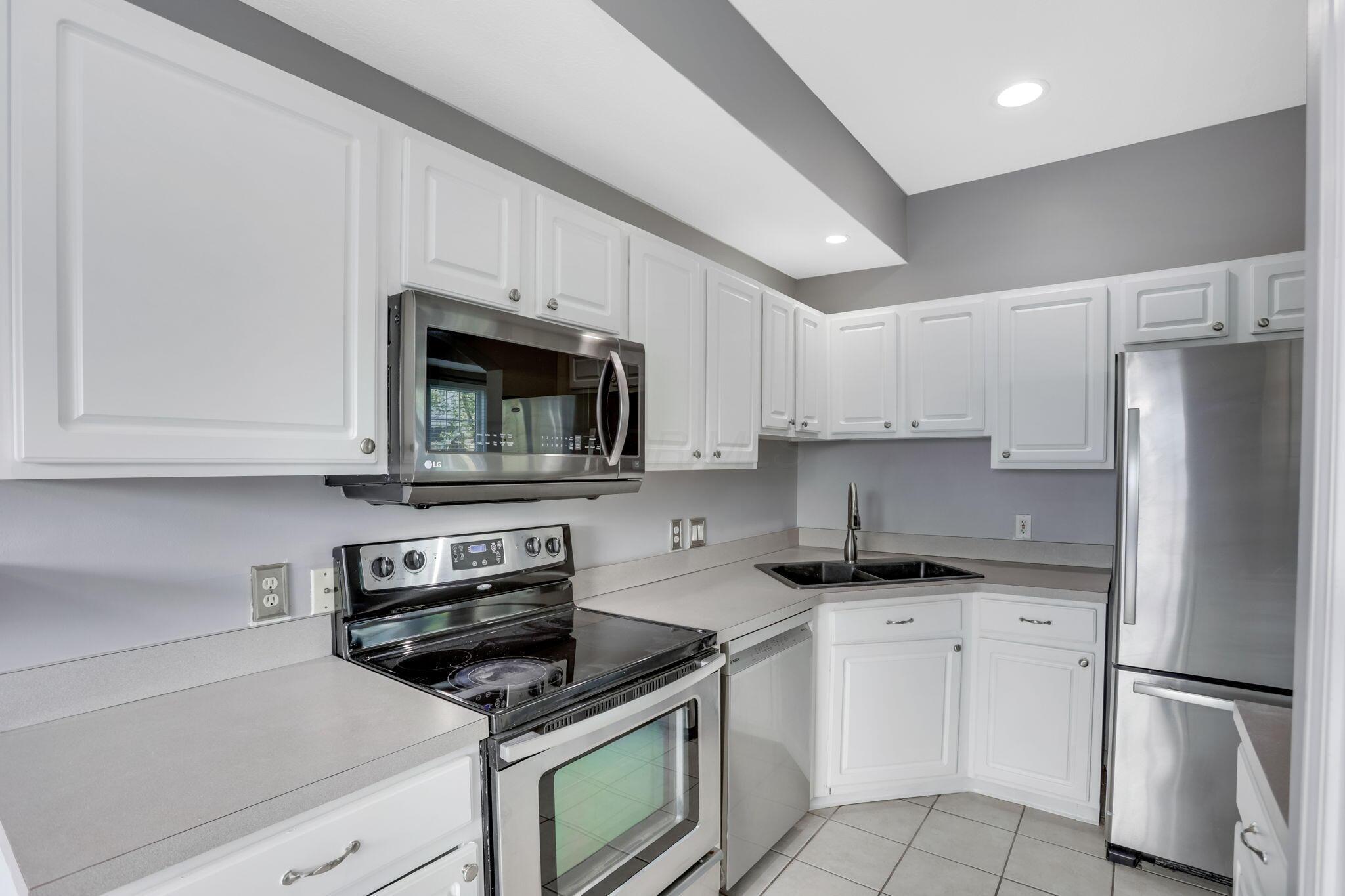 4943 Albany Meadow Property Photo 9