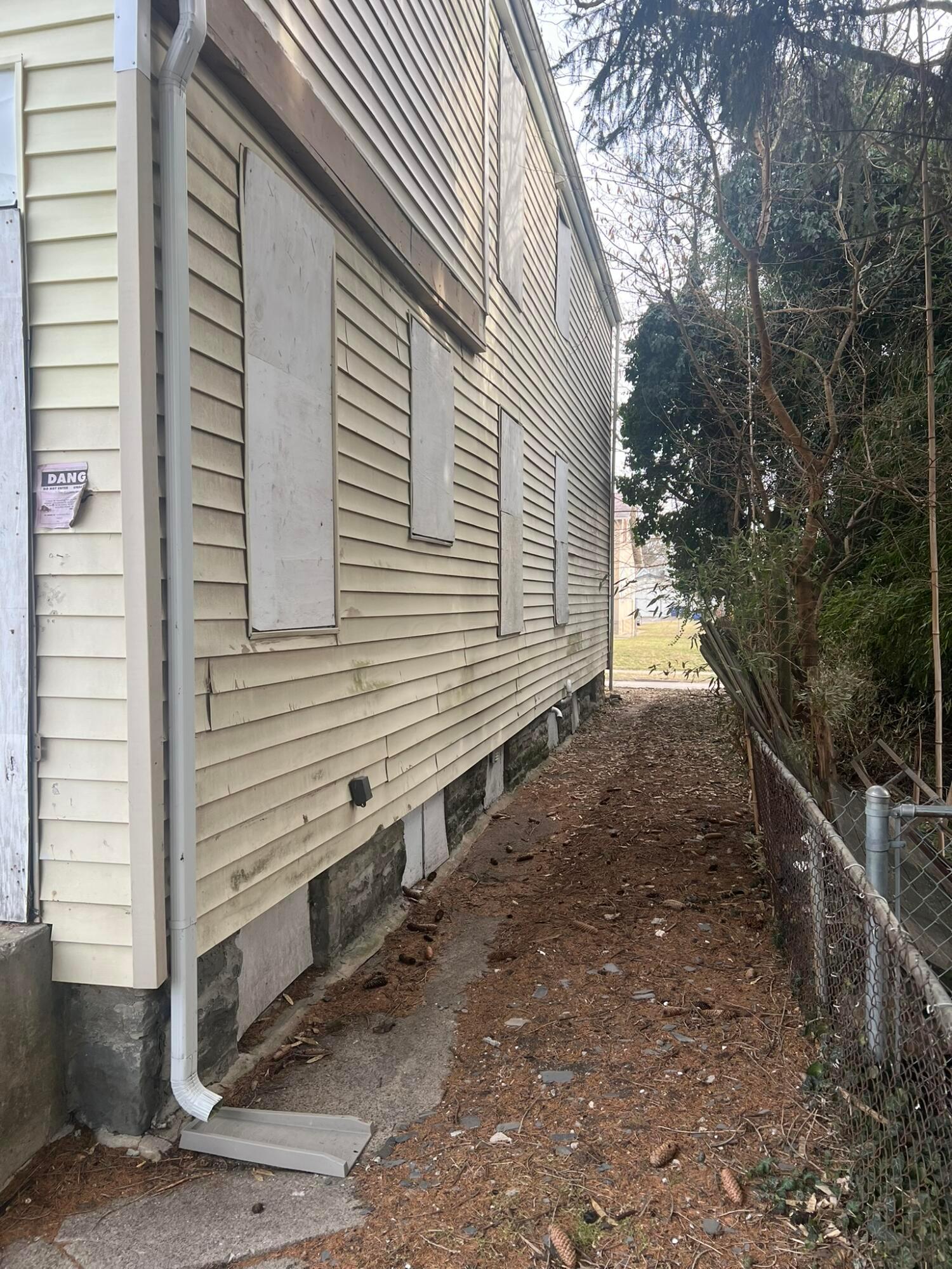 841 Ann Street Property Photo 6