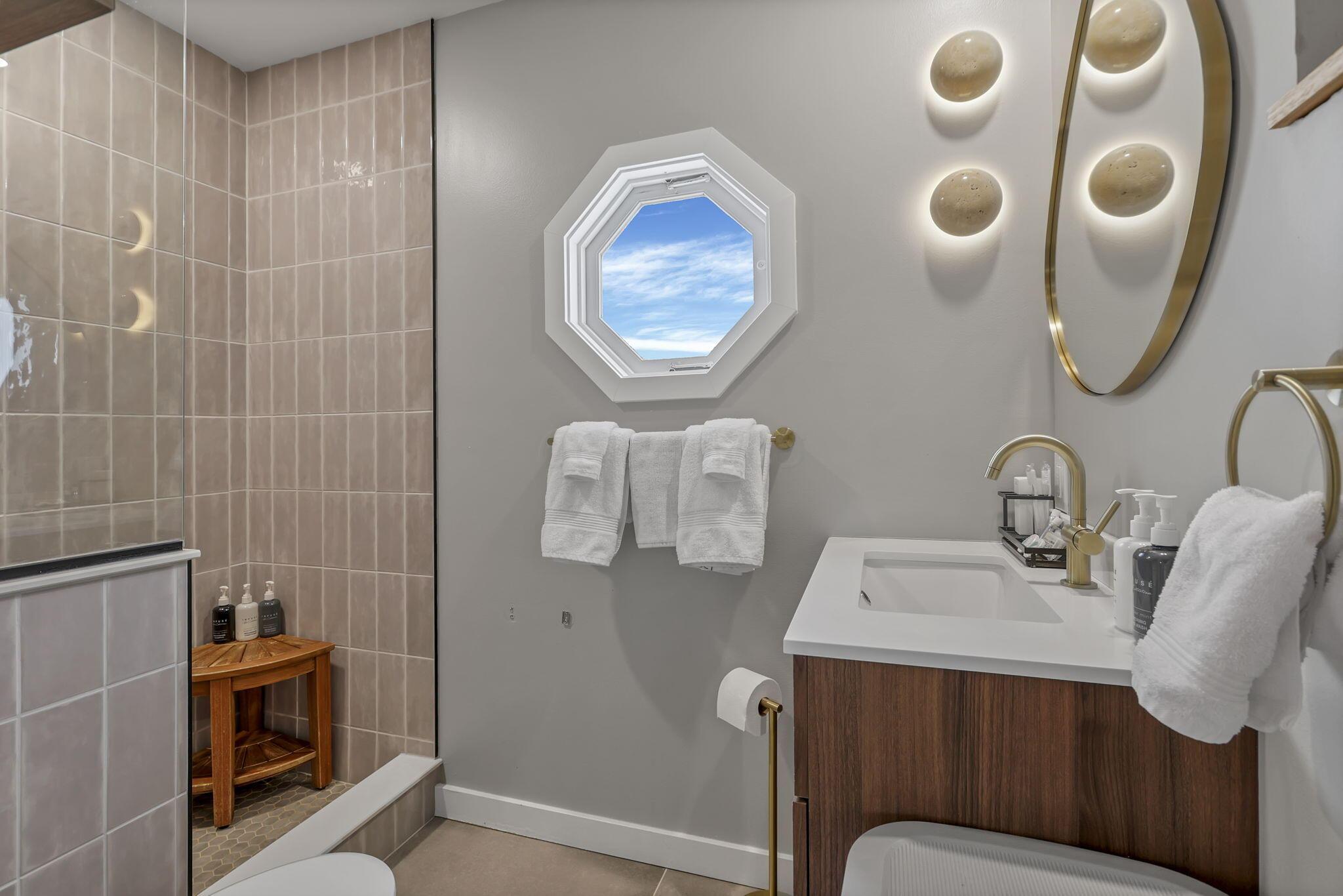 226012427 Property Photo 16