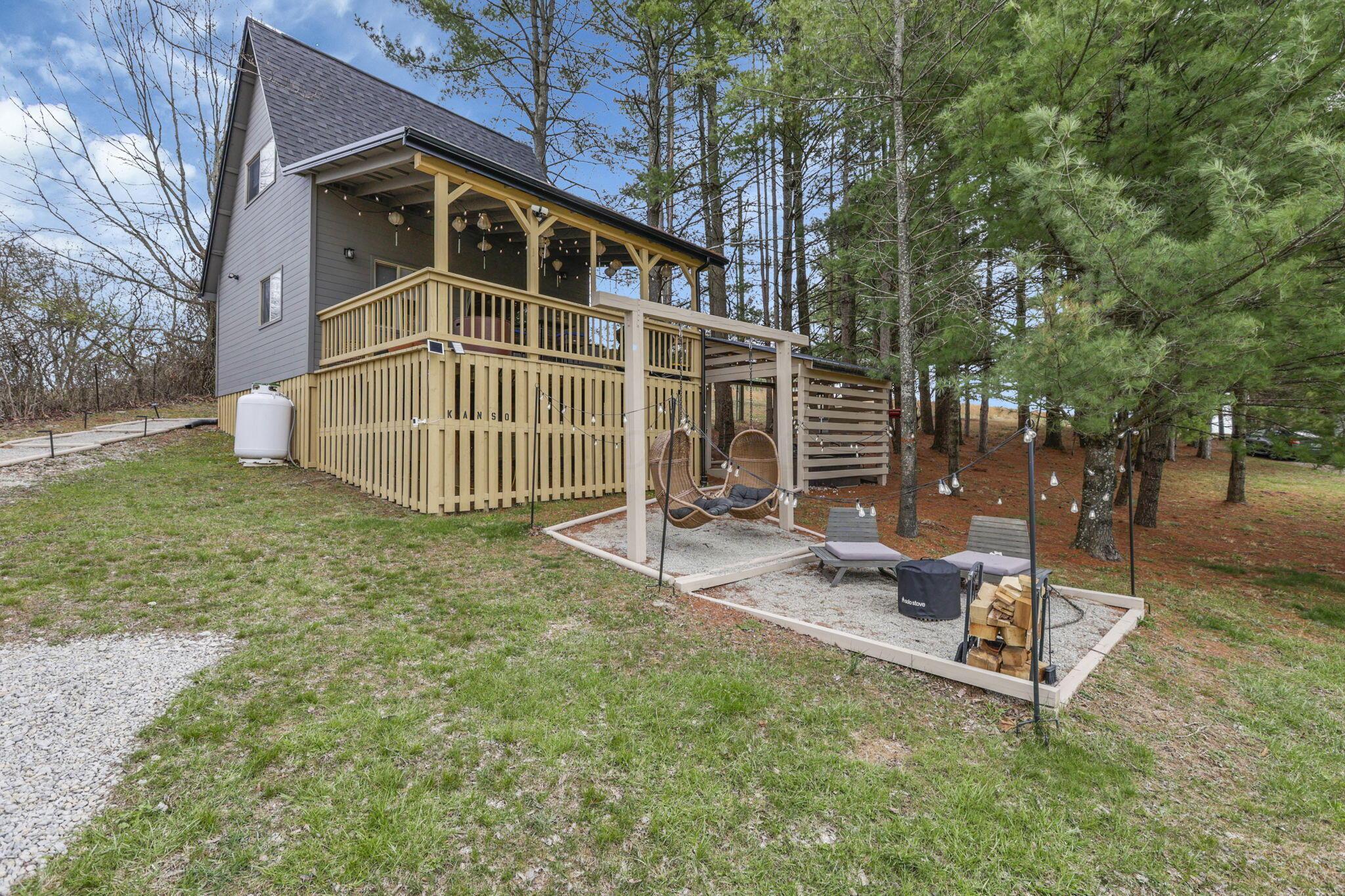 226012427 Property Photo 24