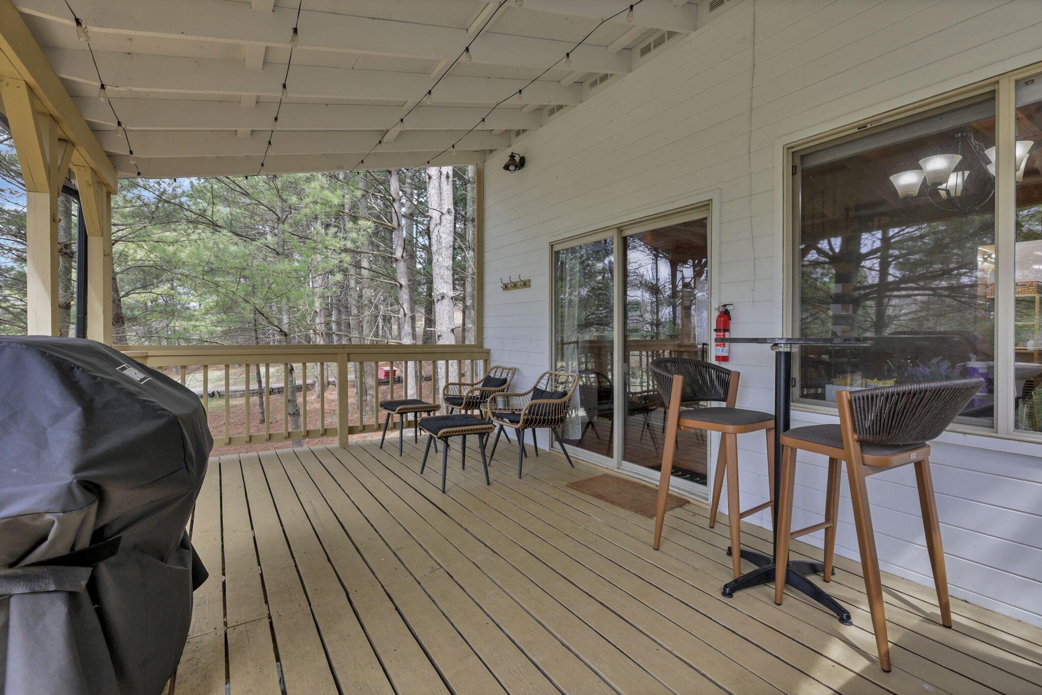 226012427 Property Photo 31