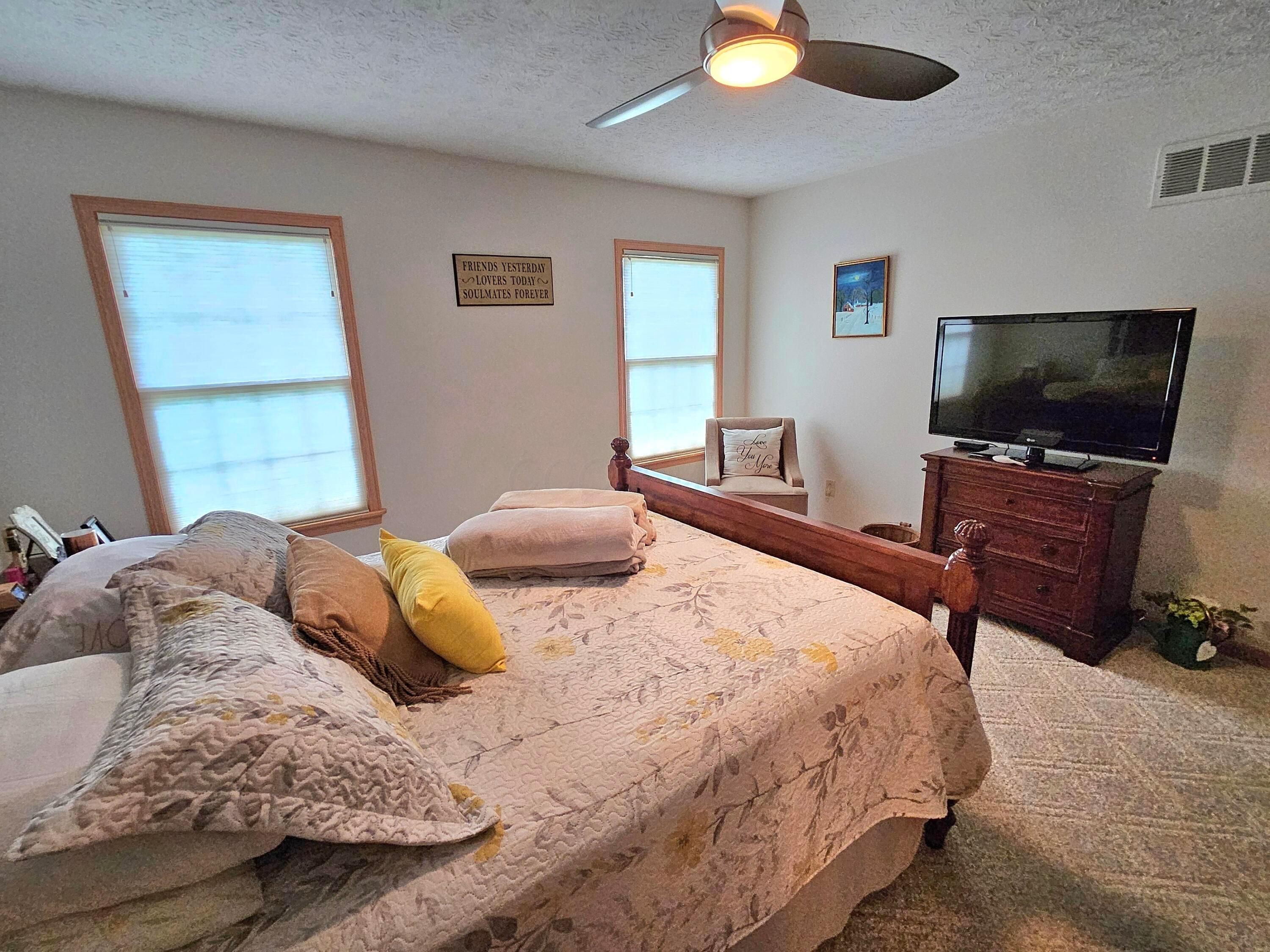 1123 Hillcrest Drive Property Photo 17
