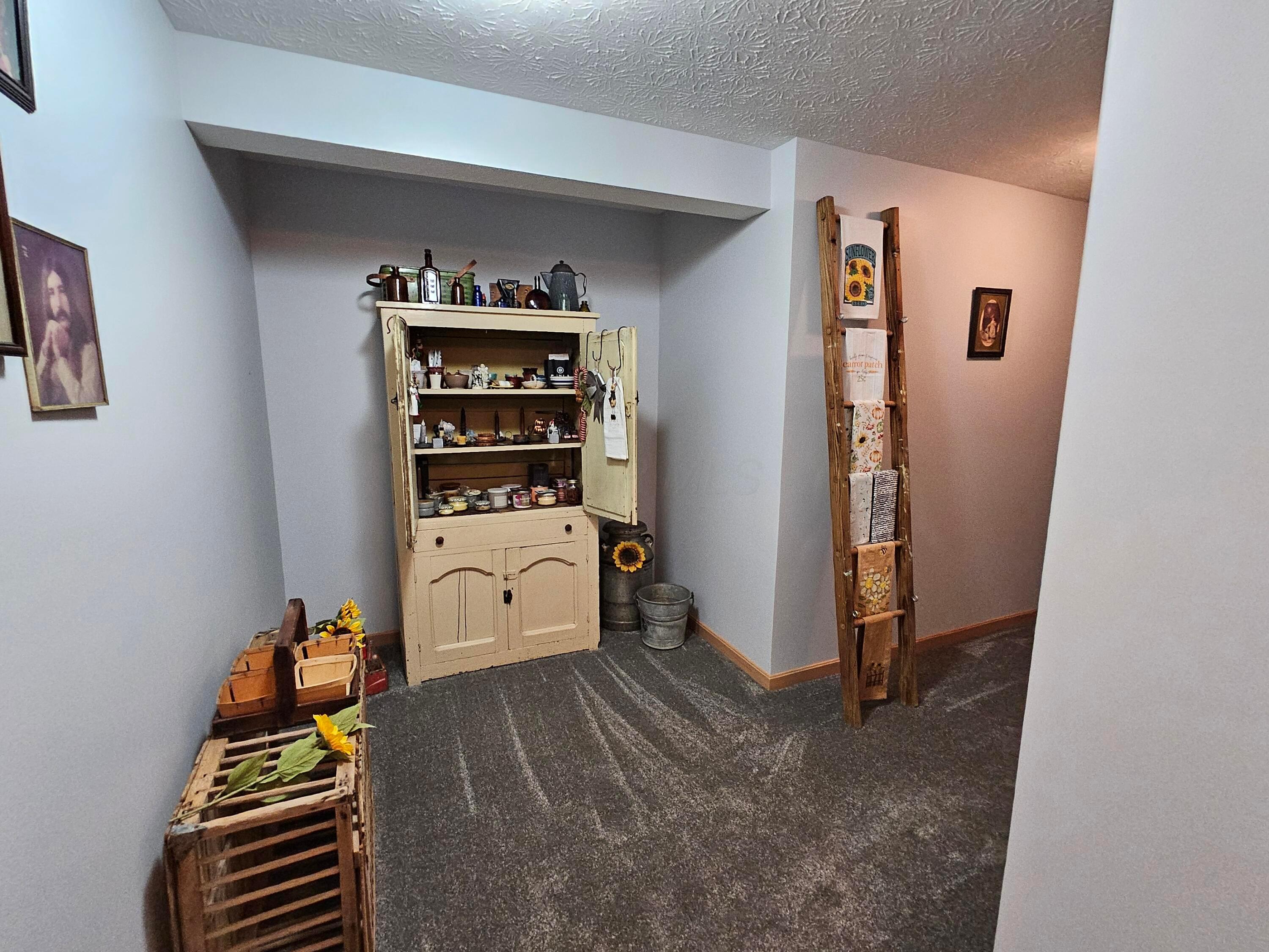 1123 Hillcrest Drive Property Photo 33