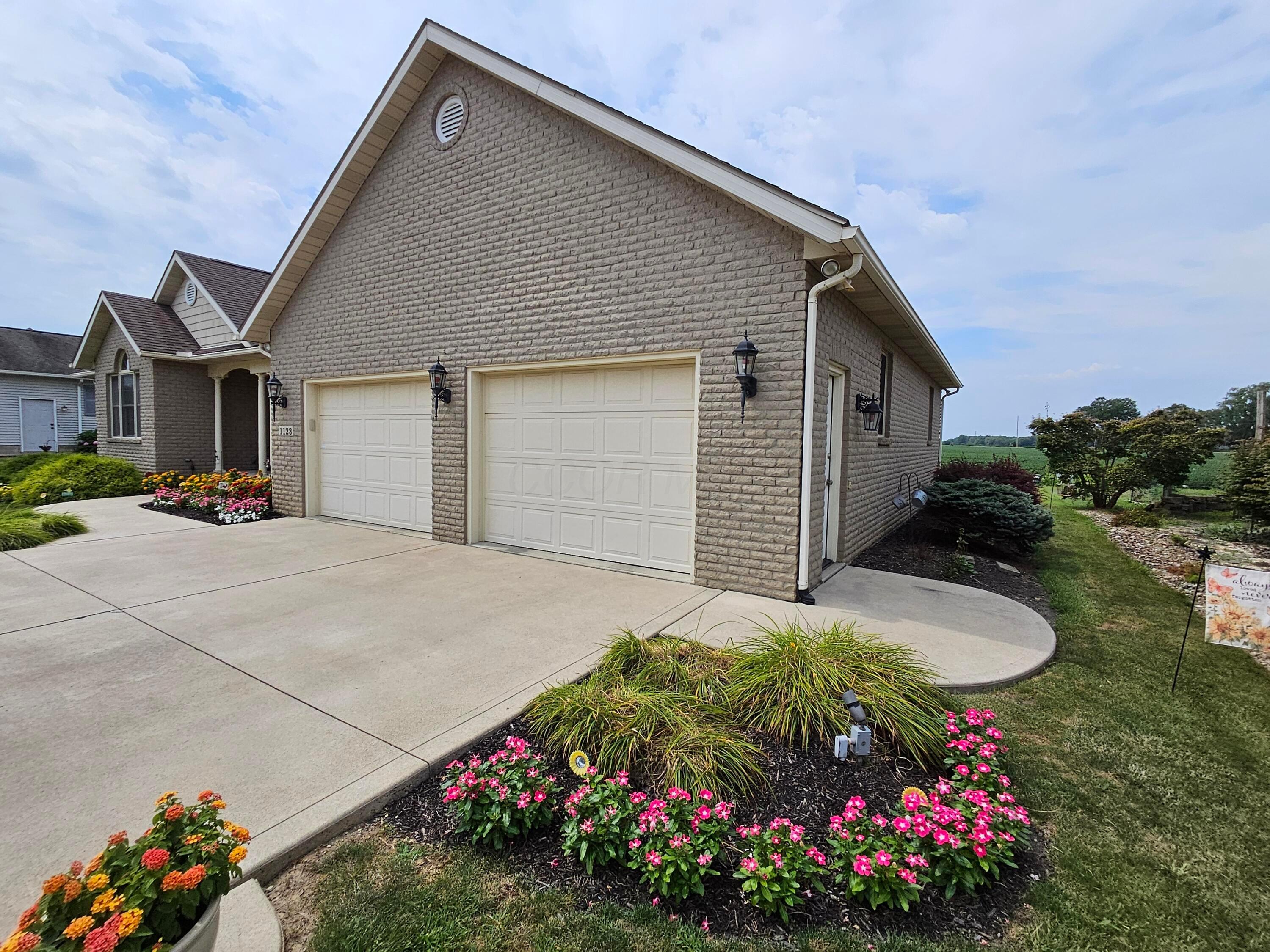 1123 Hillcrest Drive Property Photo 41