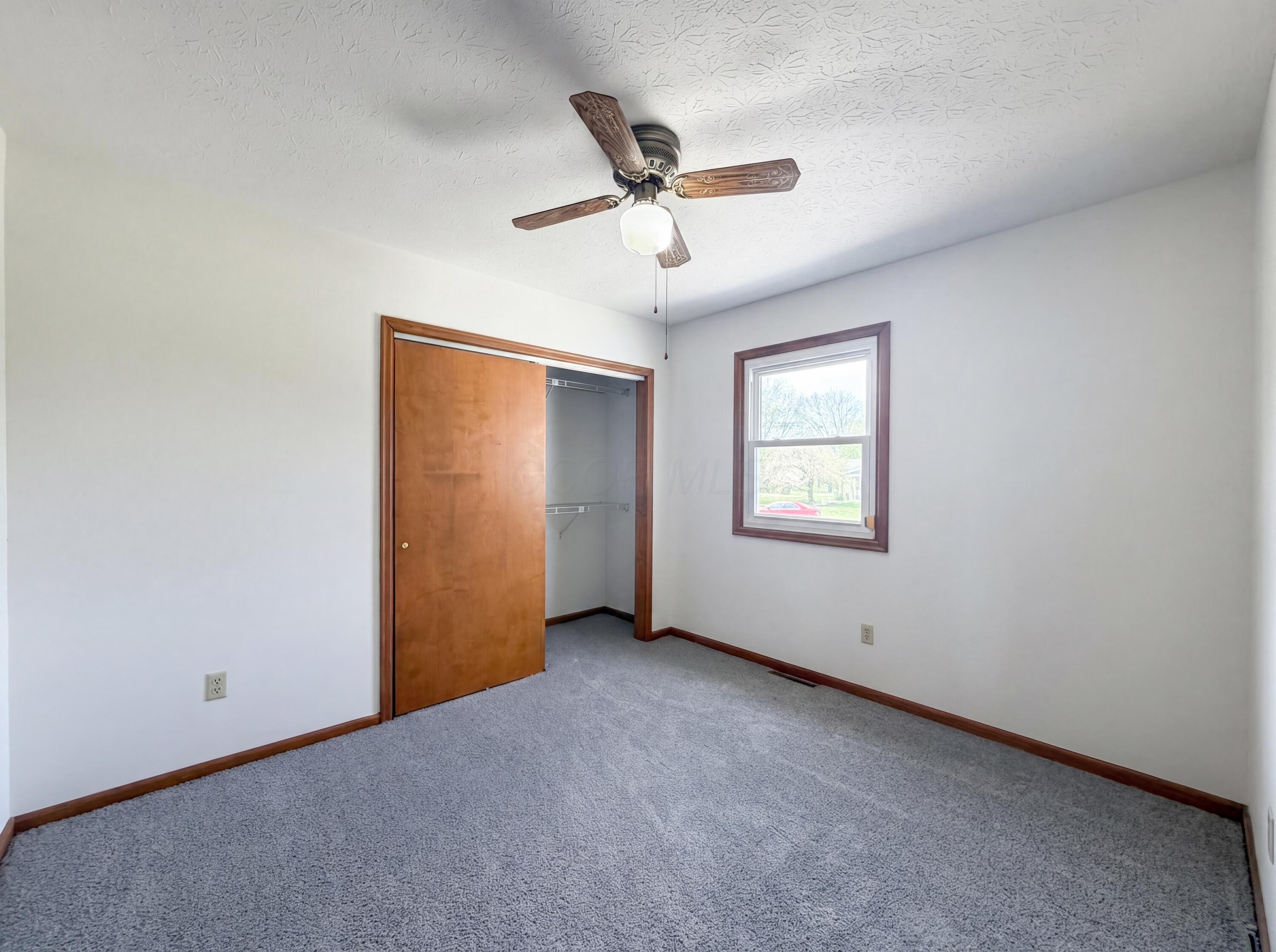 610 Executive Boulevard Property Photo 4