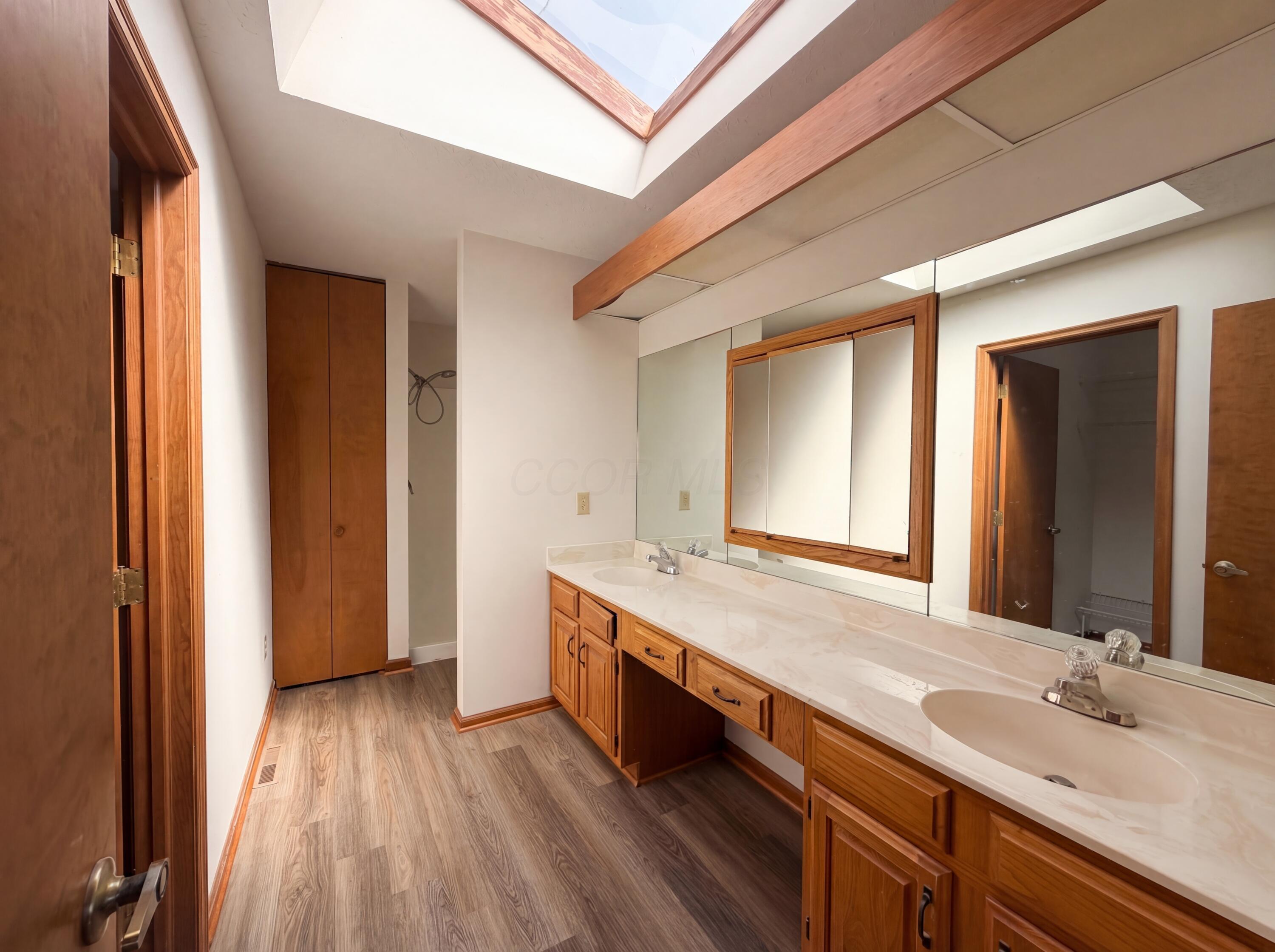 610 Executive Boulevard Property Photo 6