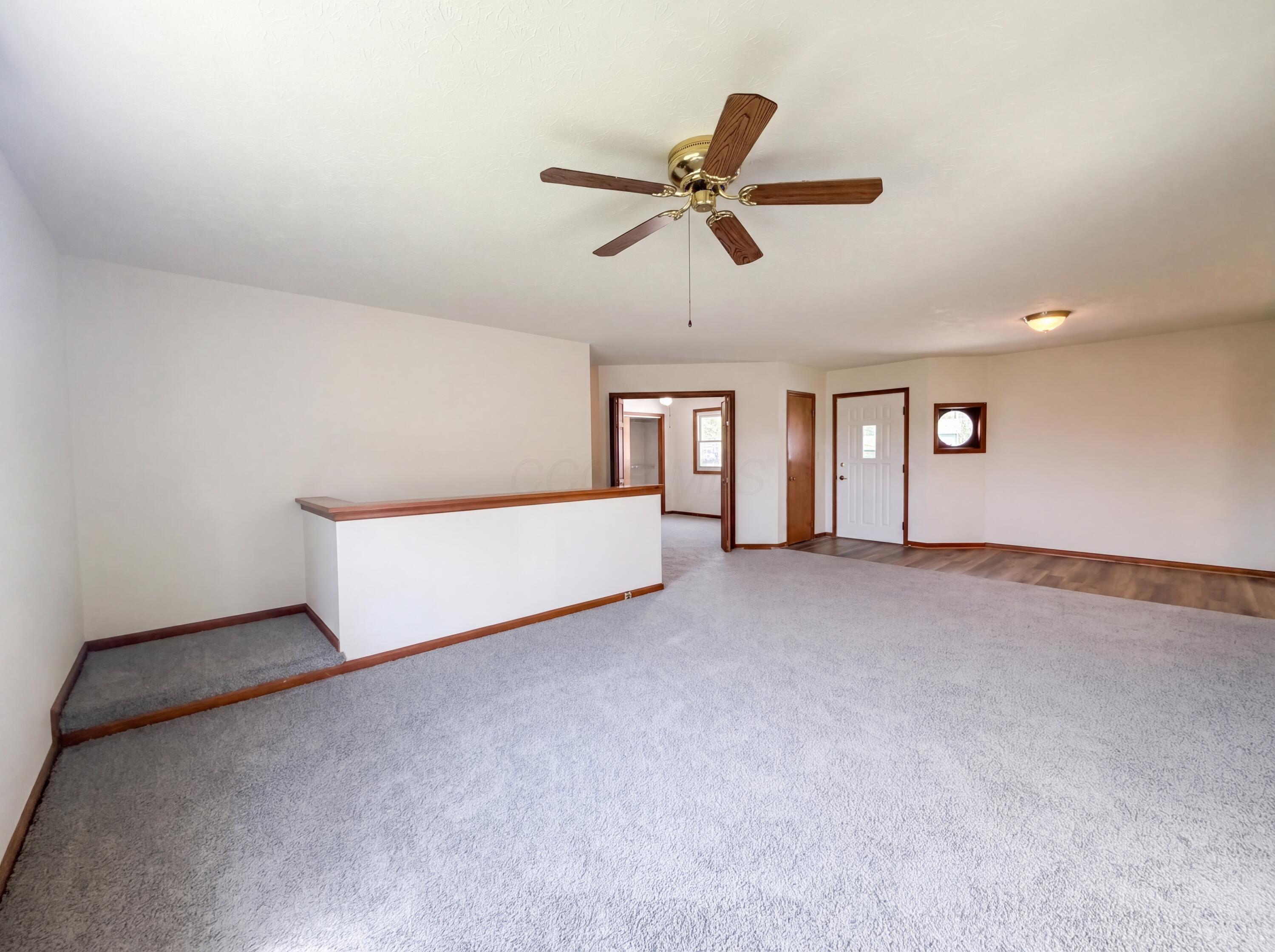 610 Executive Boulevard Property Photo 8