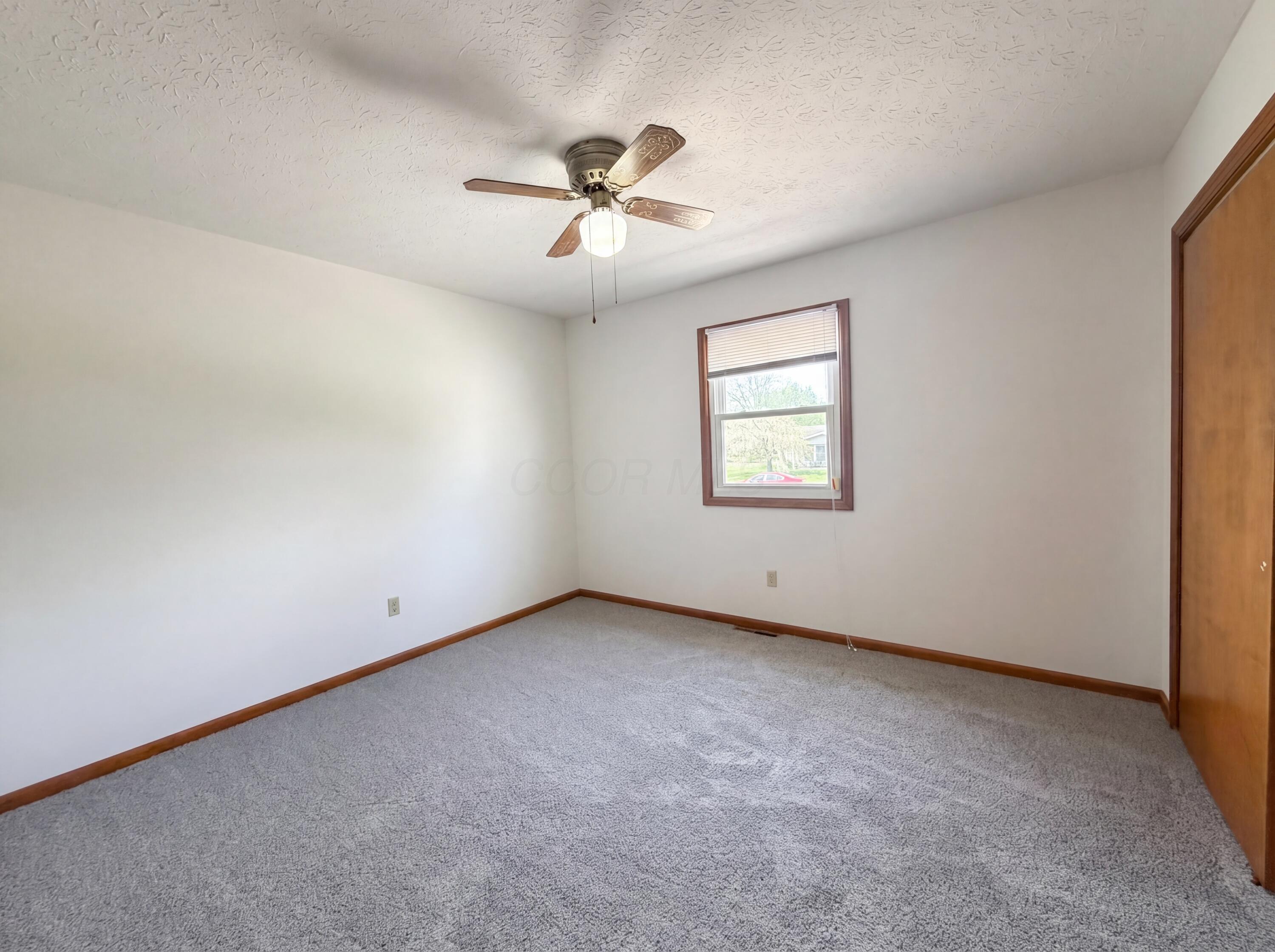 610 Executive Boulevard Property Photo 12