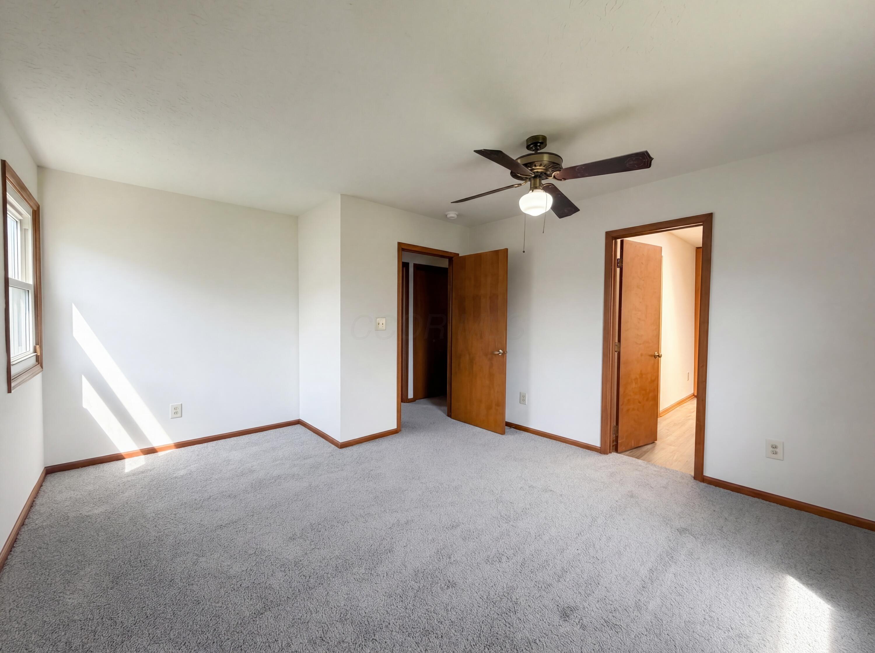 610 Executive Boulevard Property Photo 15