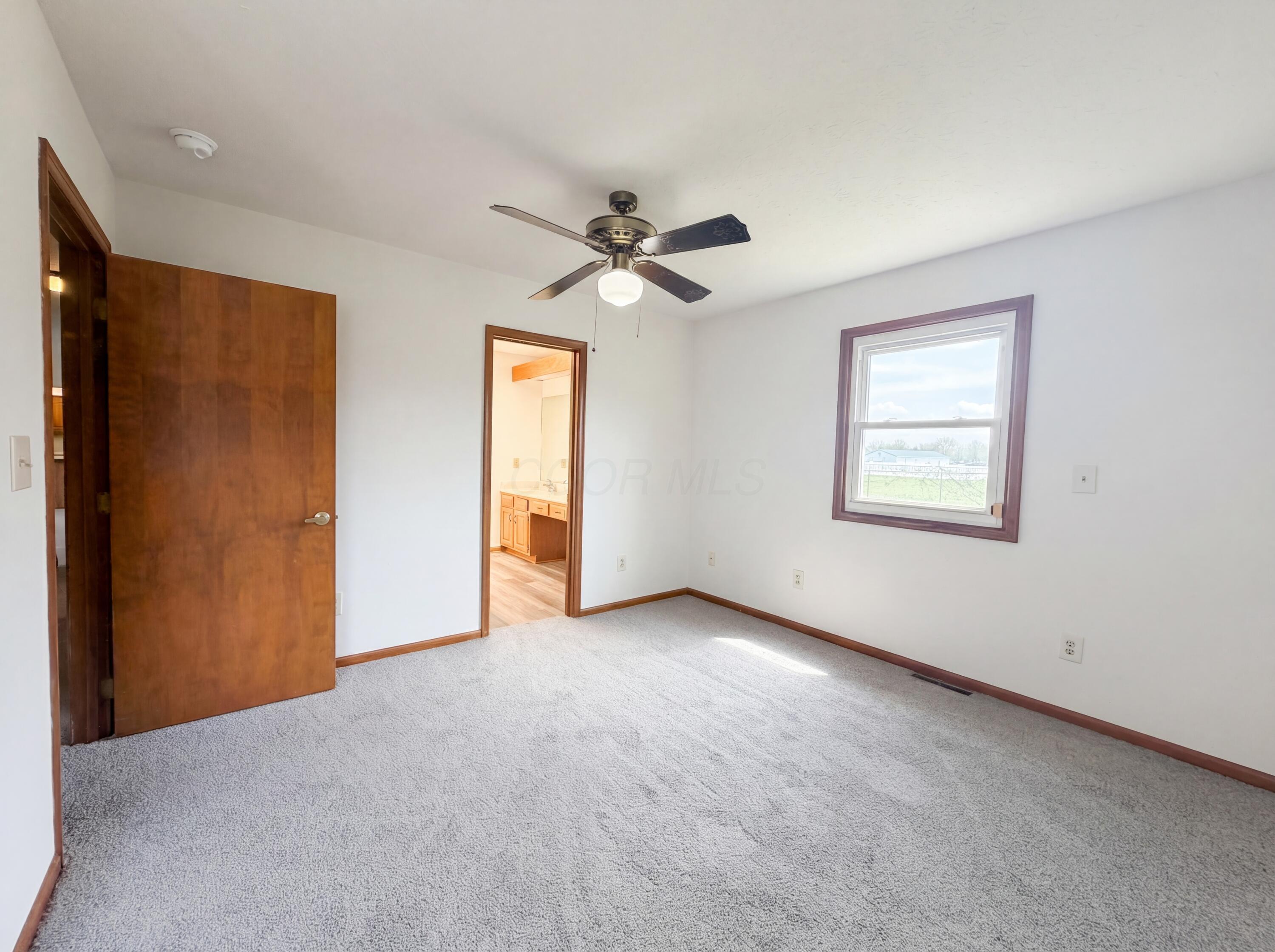 610 Executive Boulevard Property Photo 16