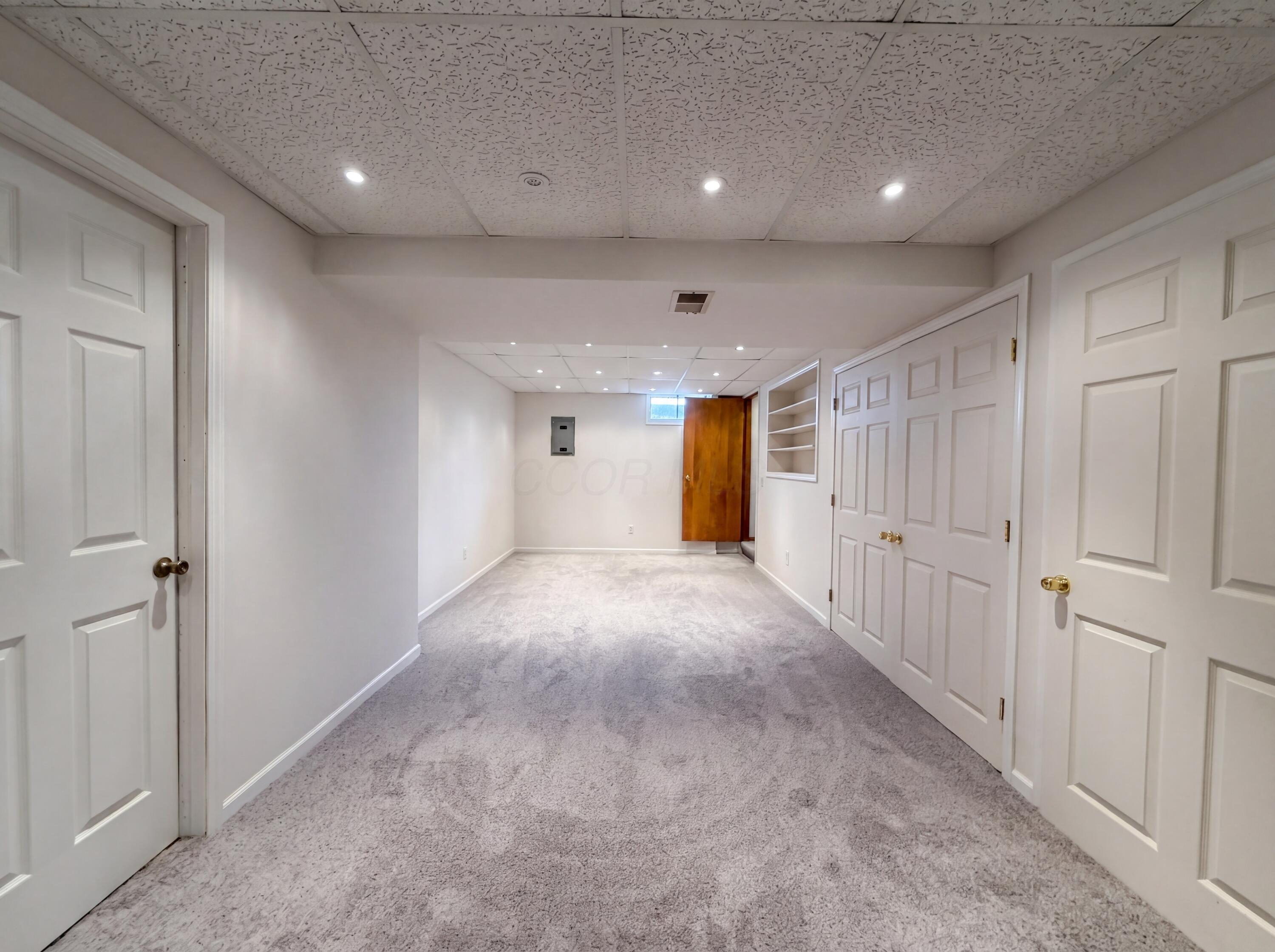 610 Executive Boulevard Property Photo 24