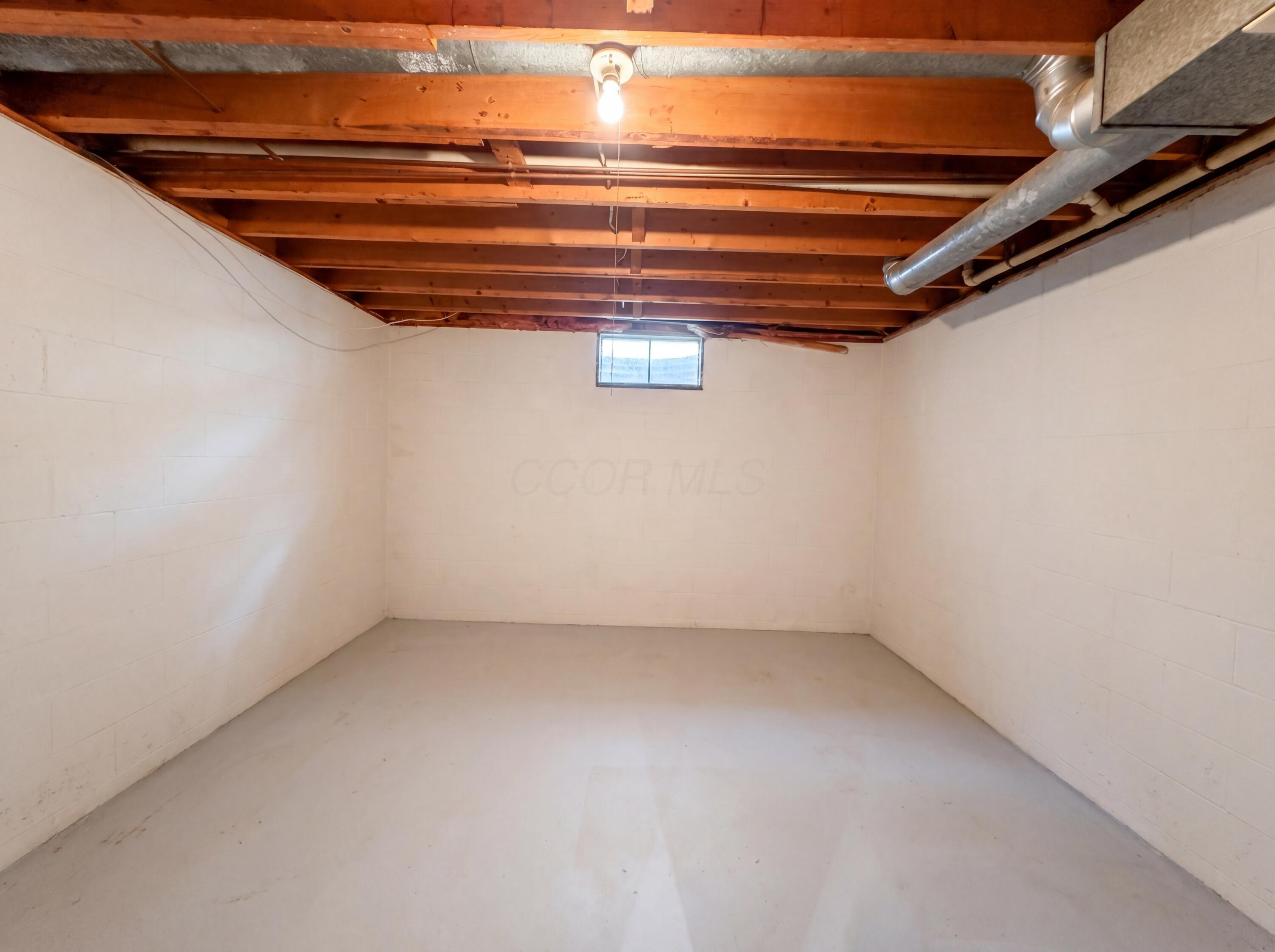 610 Executive Boulevard Property Photo 25