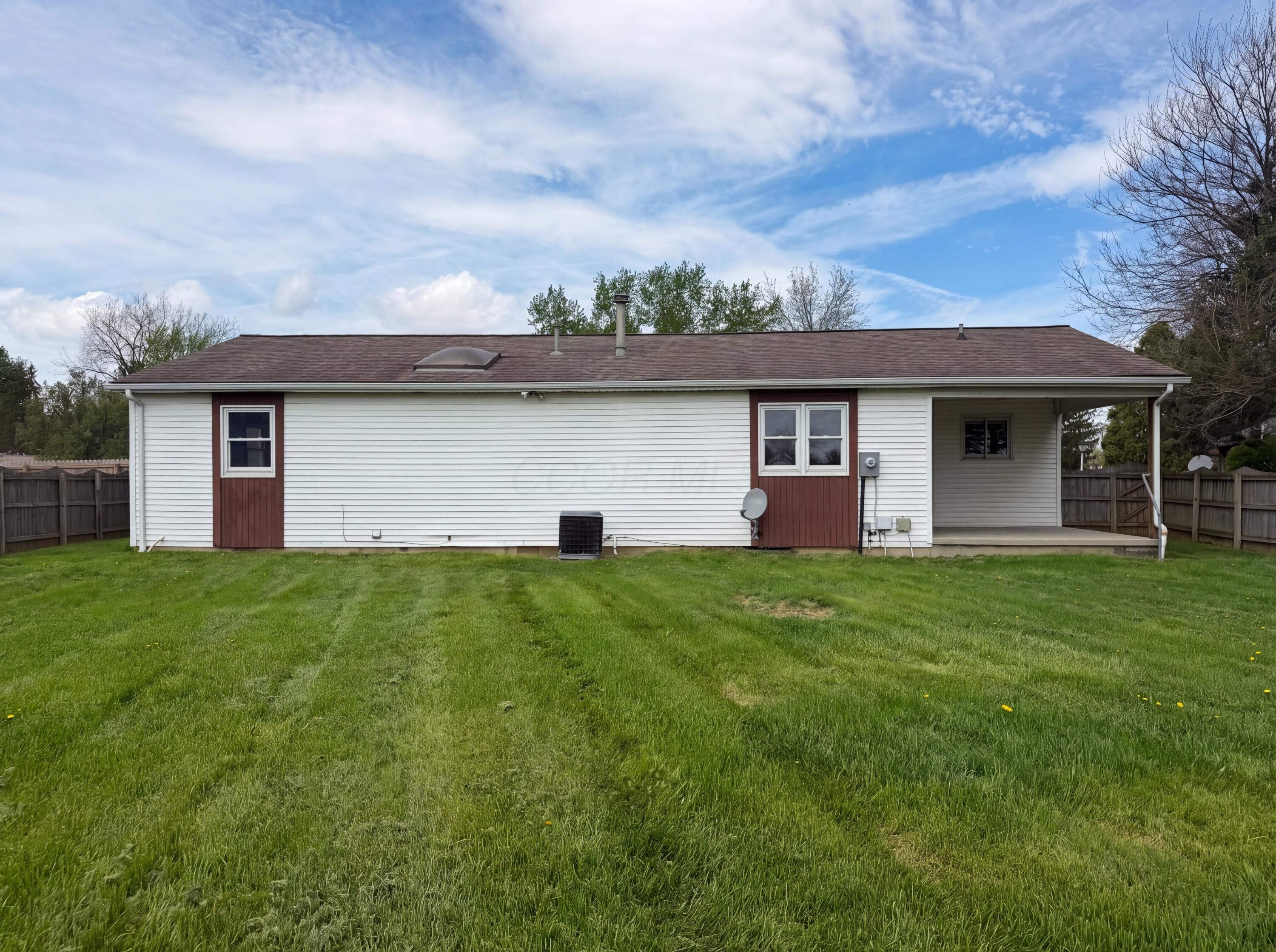 610 Executive Boulevard Property Photo 28