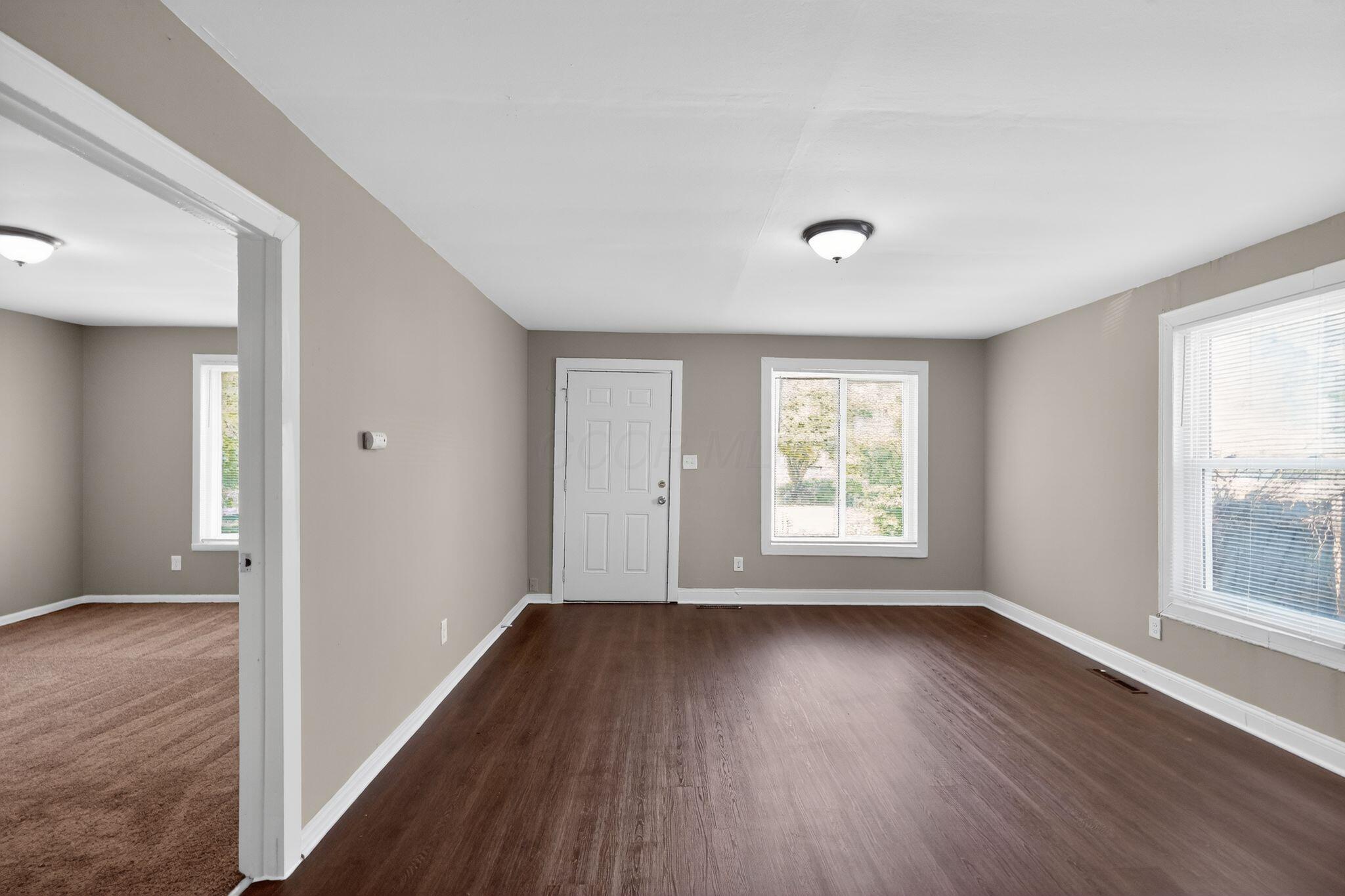 146 Wrexham Avenue Property Photo 7