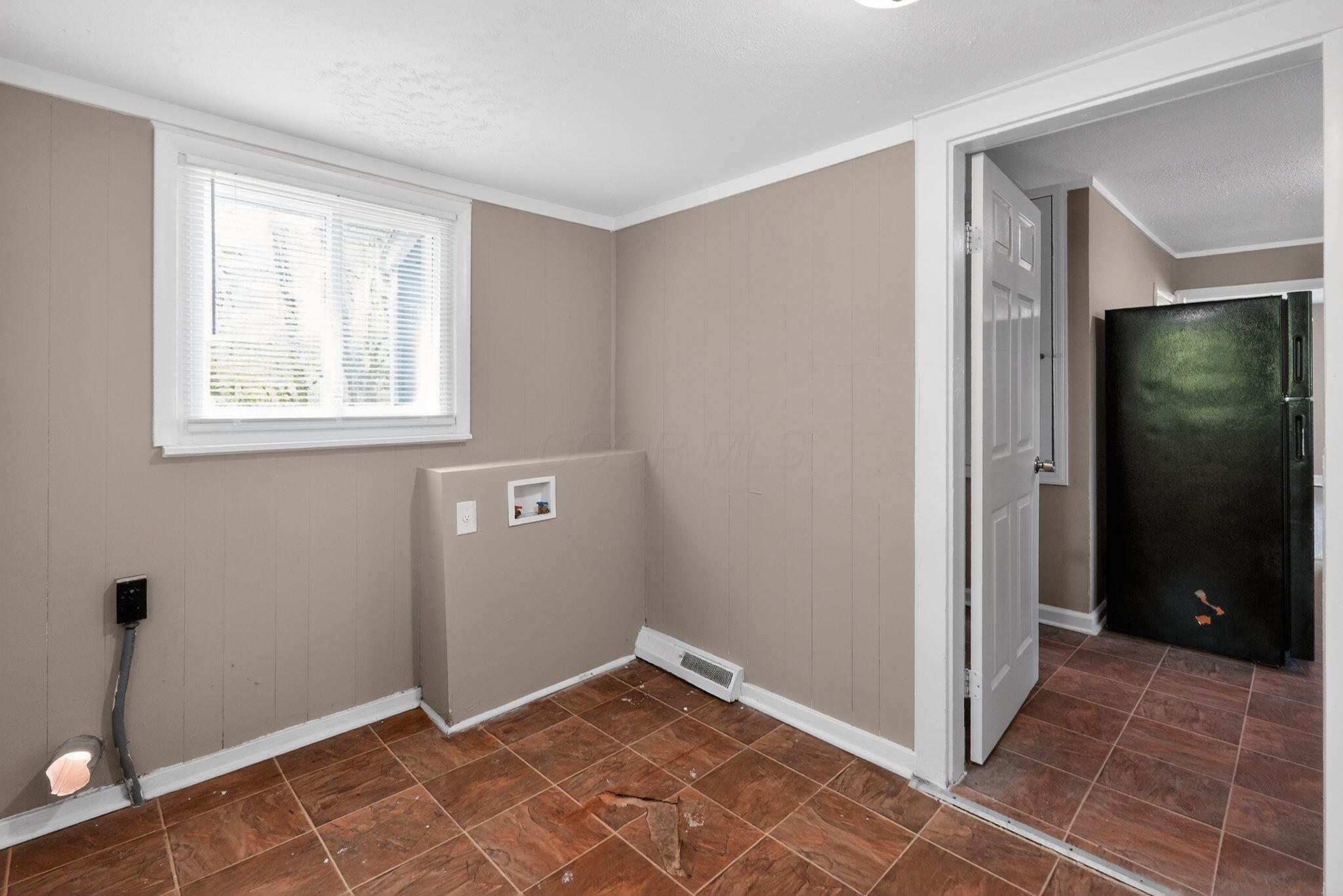 146 Wrexham Avenue Property Photo 27