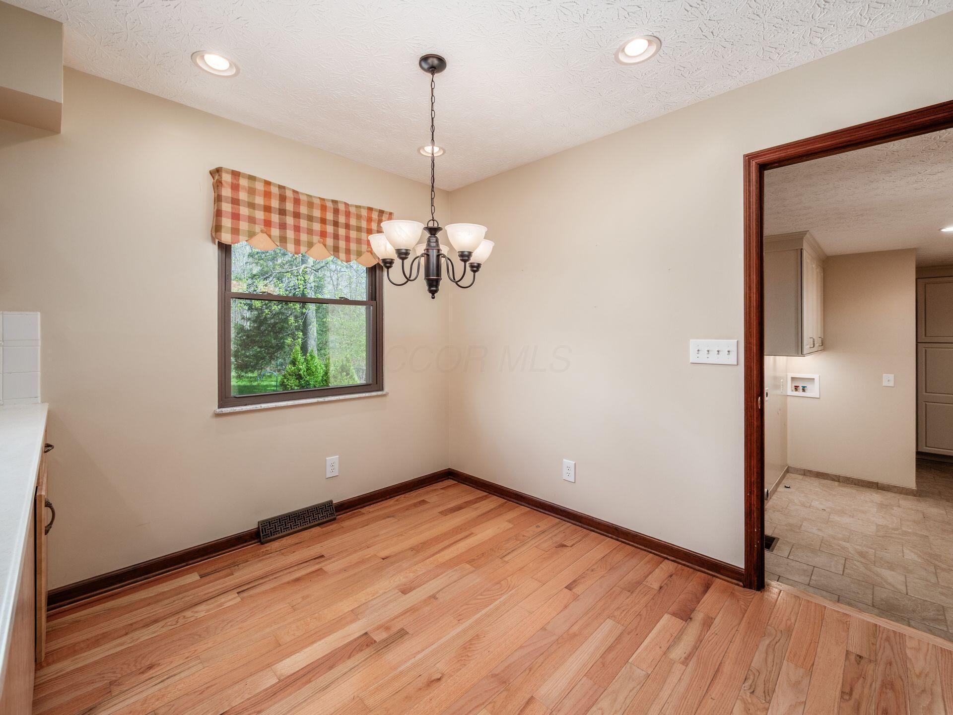 2434 Carriage Road Property Photo 17