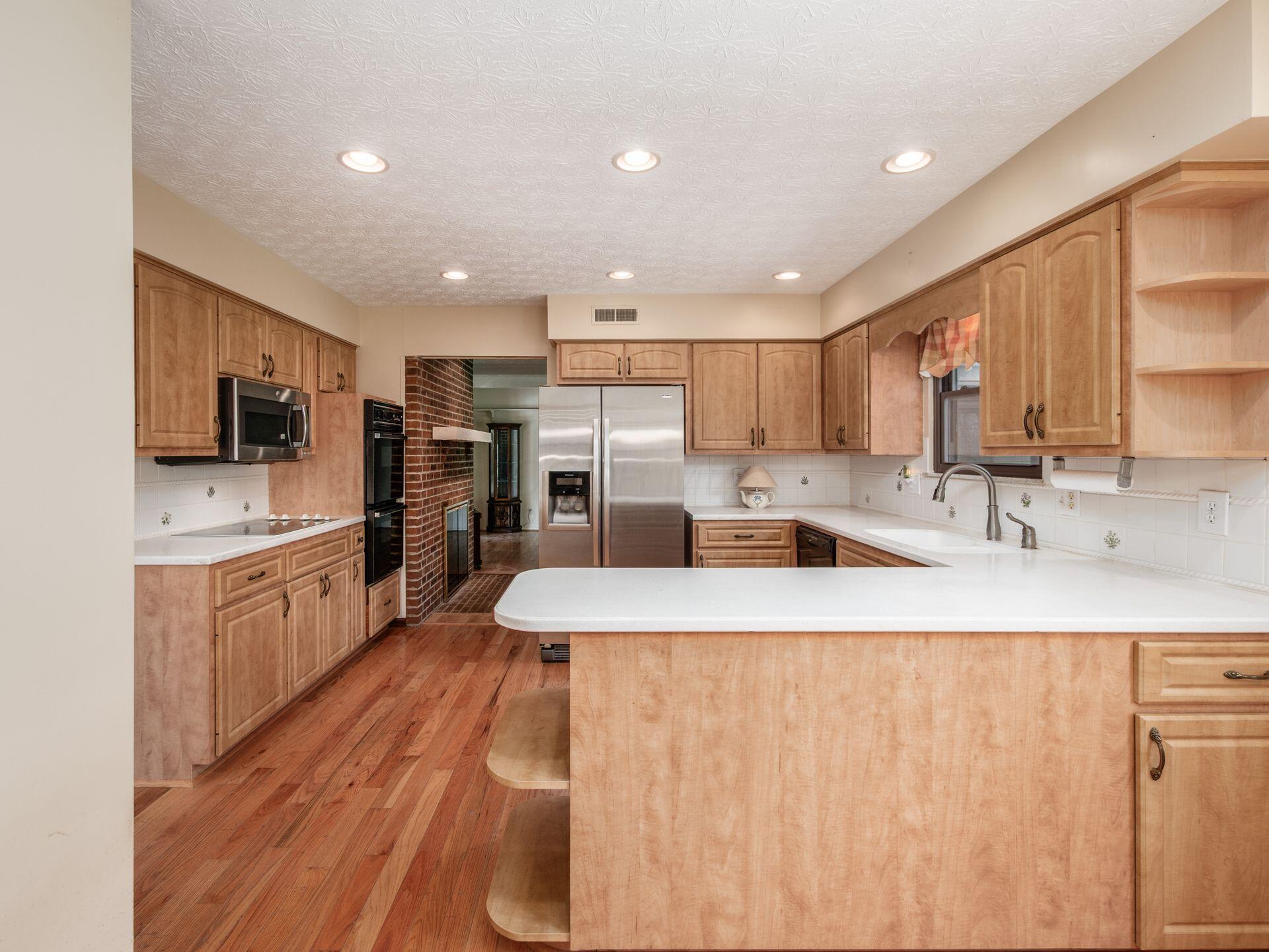 2434 Carriage Road Property Photo 19