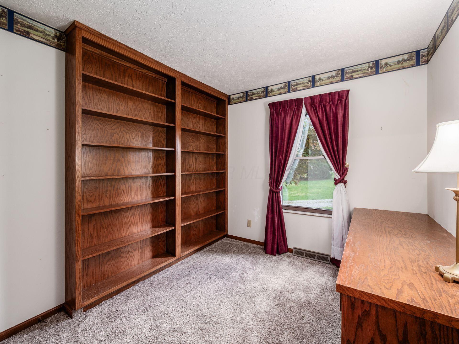 2434 Carriage Road Property Photo 31
