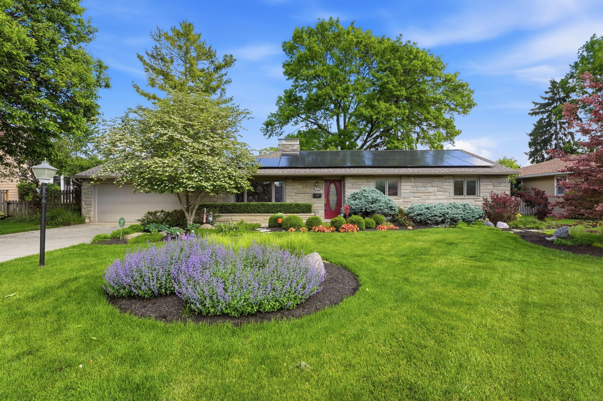 2290 Middlesex Road Property Photo 1