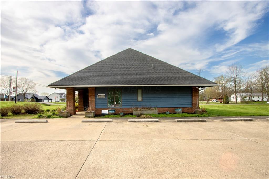 226 E Burwell Avenue Property Photo 8