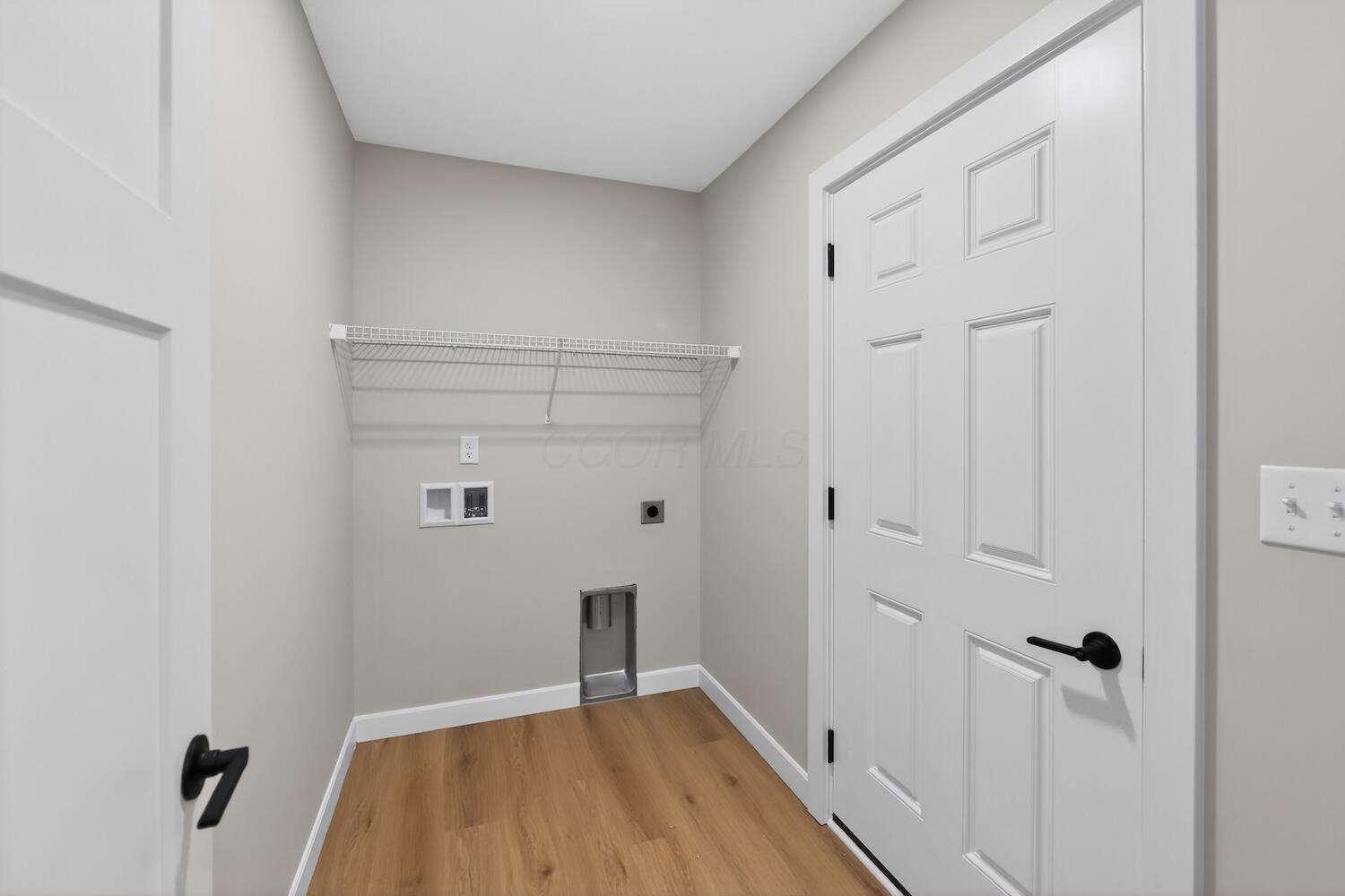 532 Floral Valley W Property Photo 17