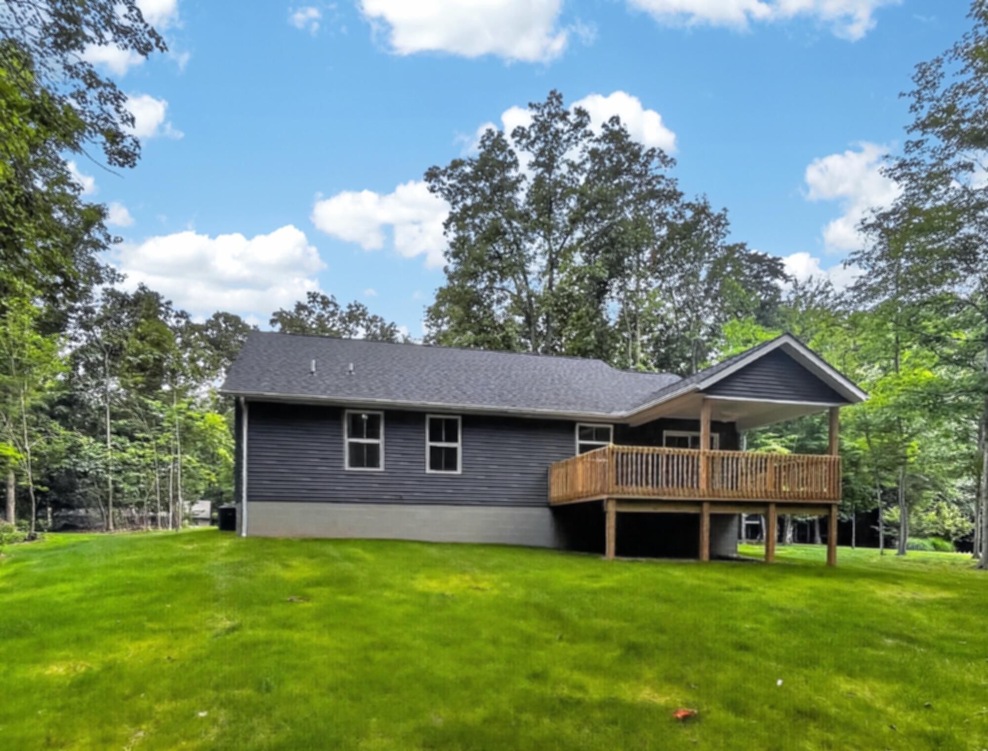 532 Floral Valley W Property Photo 32