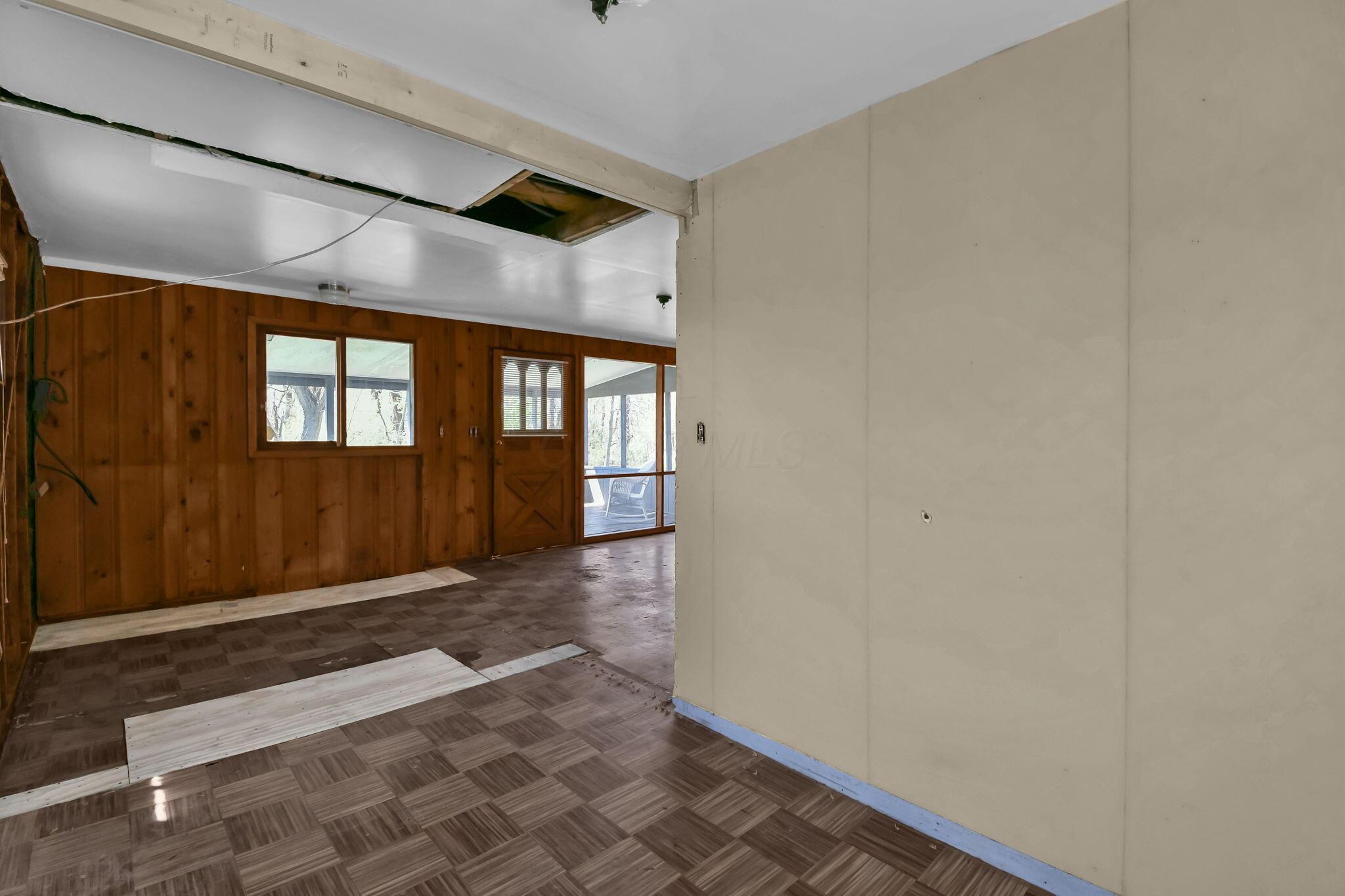 4372 Leisure Lane Property Photo 8