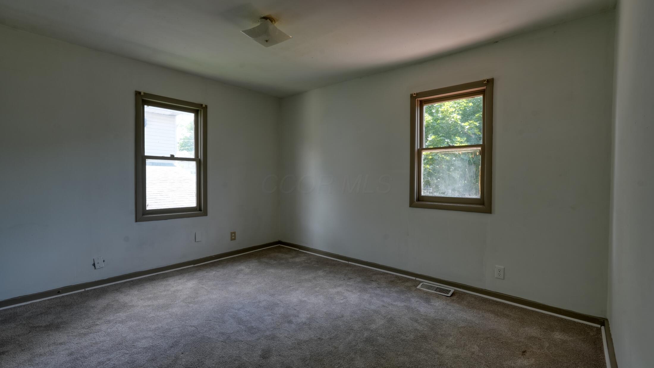 1222b Blaine Avenue Property Photo 33