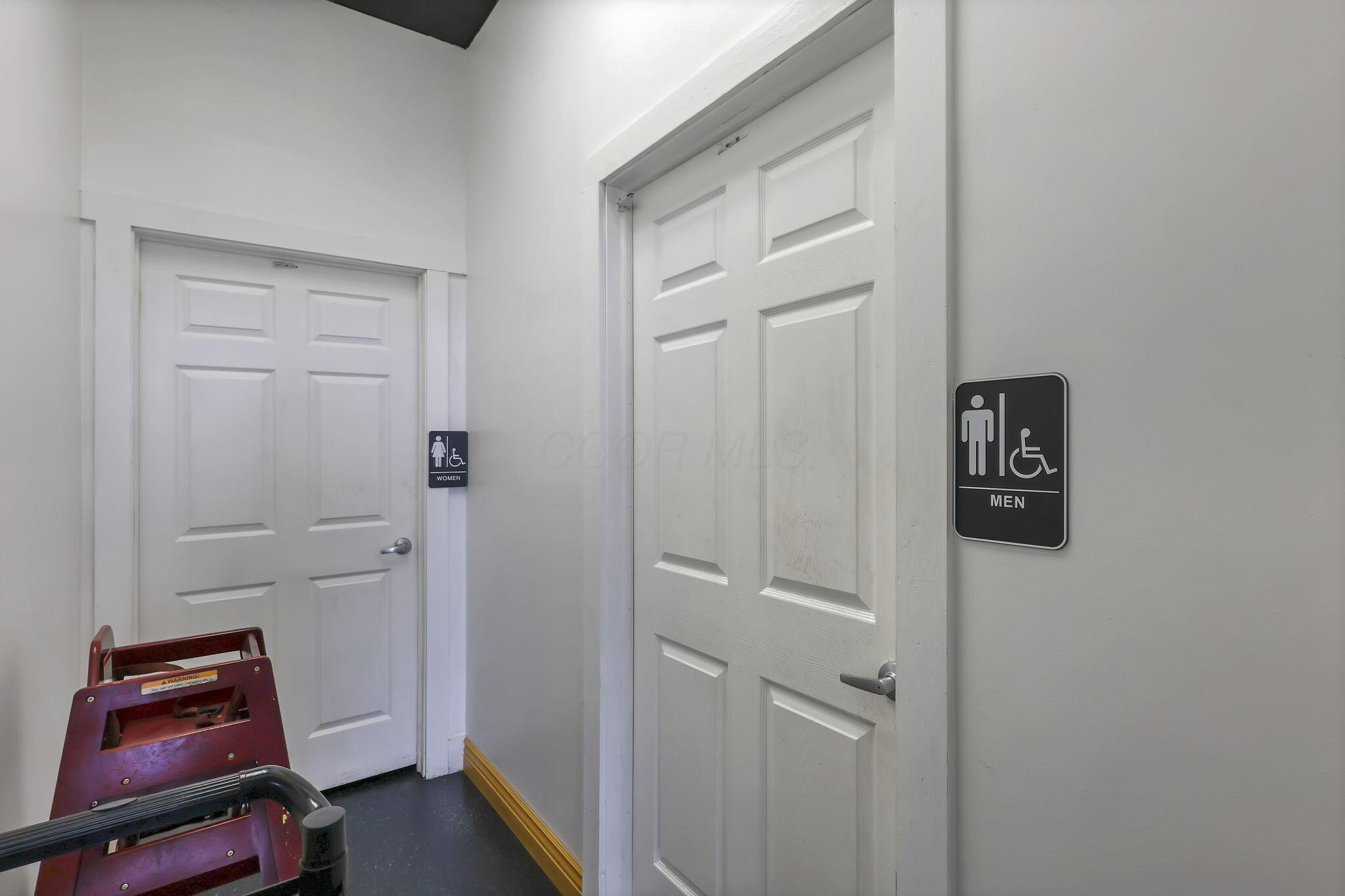 450 E Broad Street Property Photo 13
