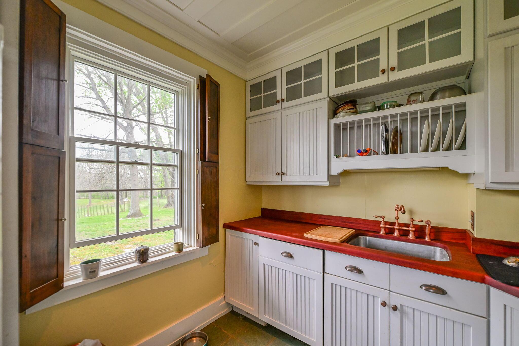 1951 Burnett Road Property Photo 18