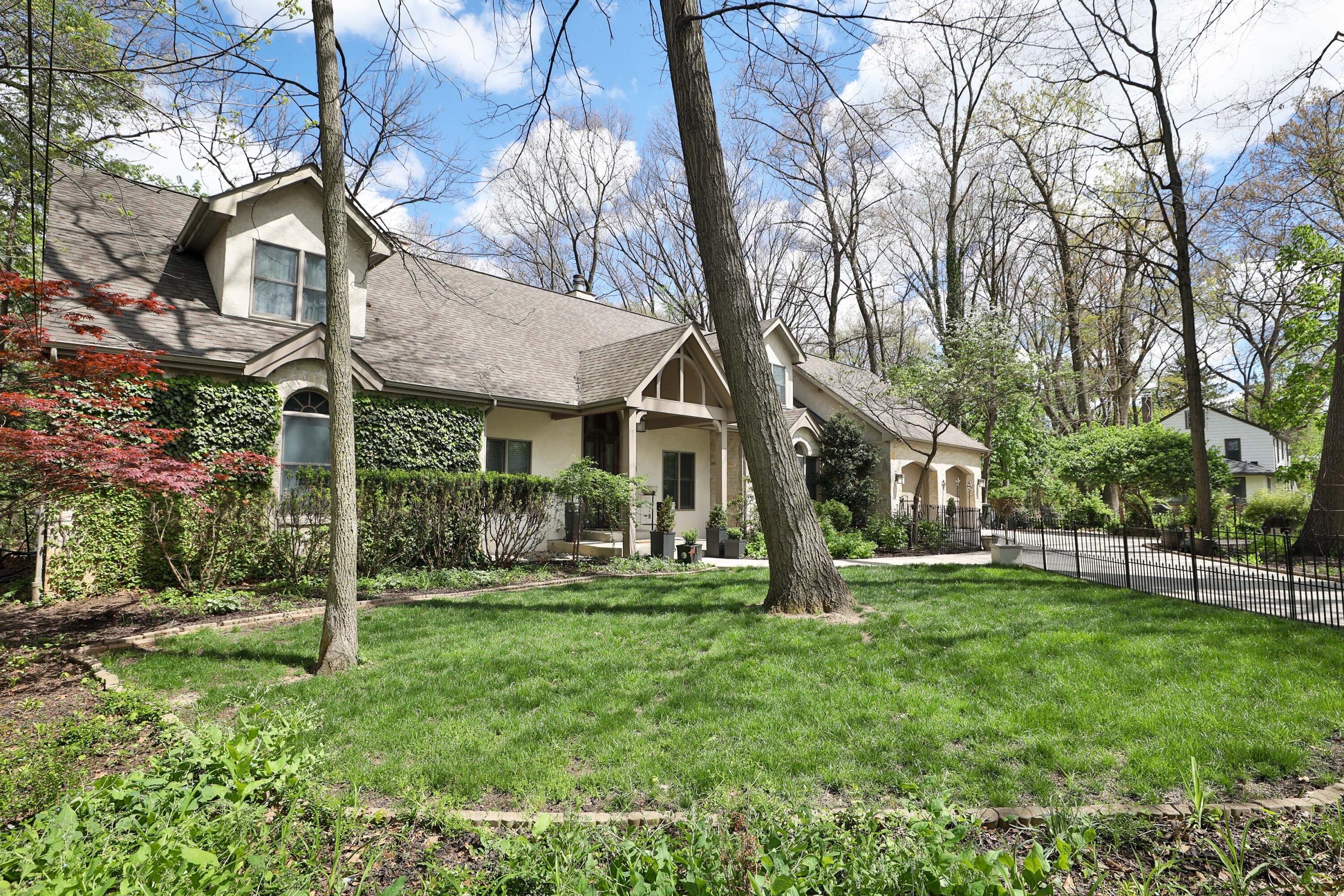 455 Walhalla Road Property Photo 2