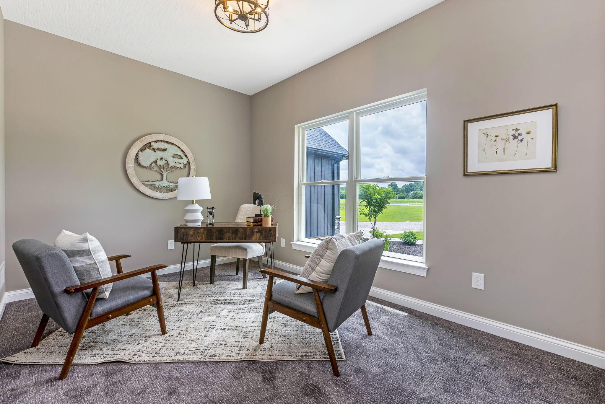 4254 Stone Hill Drive E Property Photo 12