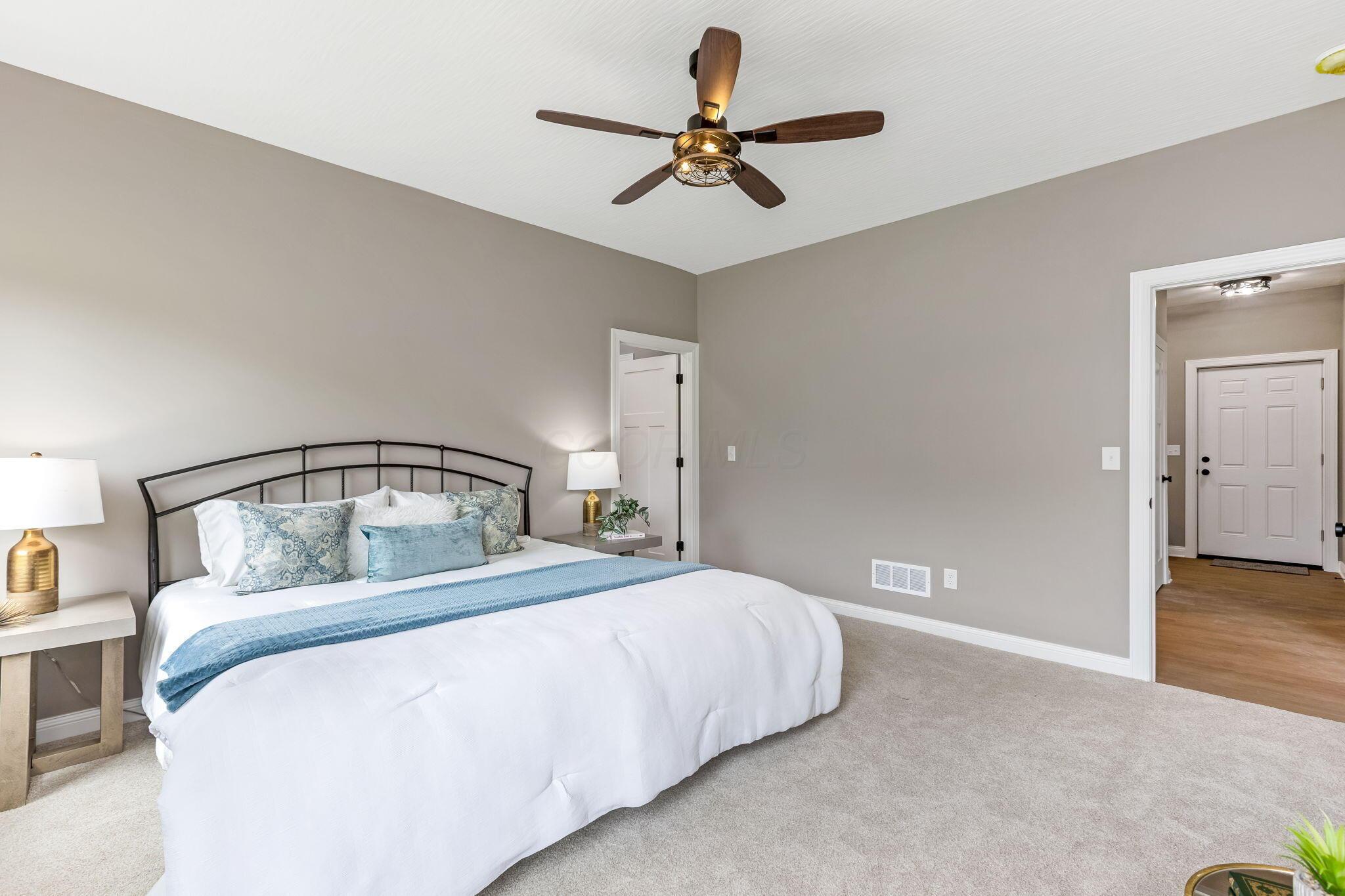 4254 Stone Hill Drive E Property Photo 25