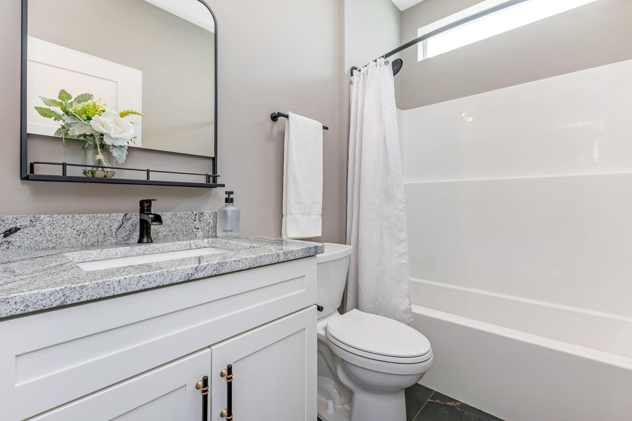 4254 Stone Hill Drive E Property Photo 35