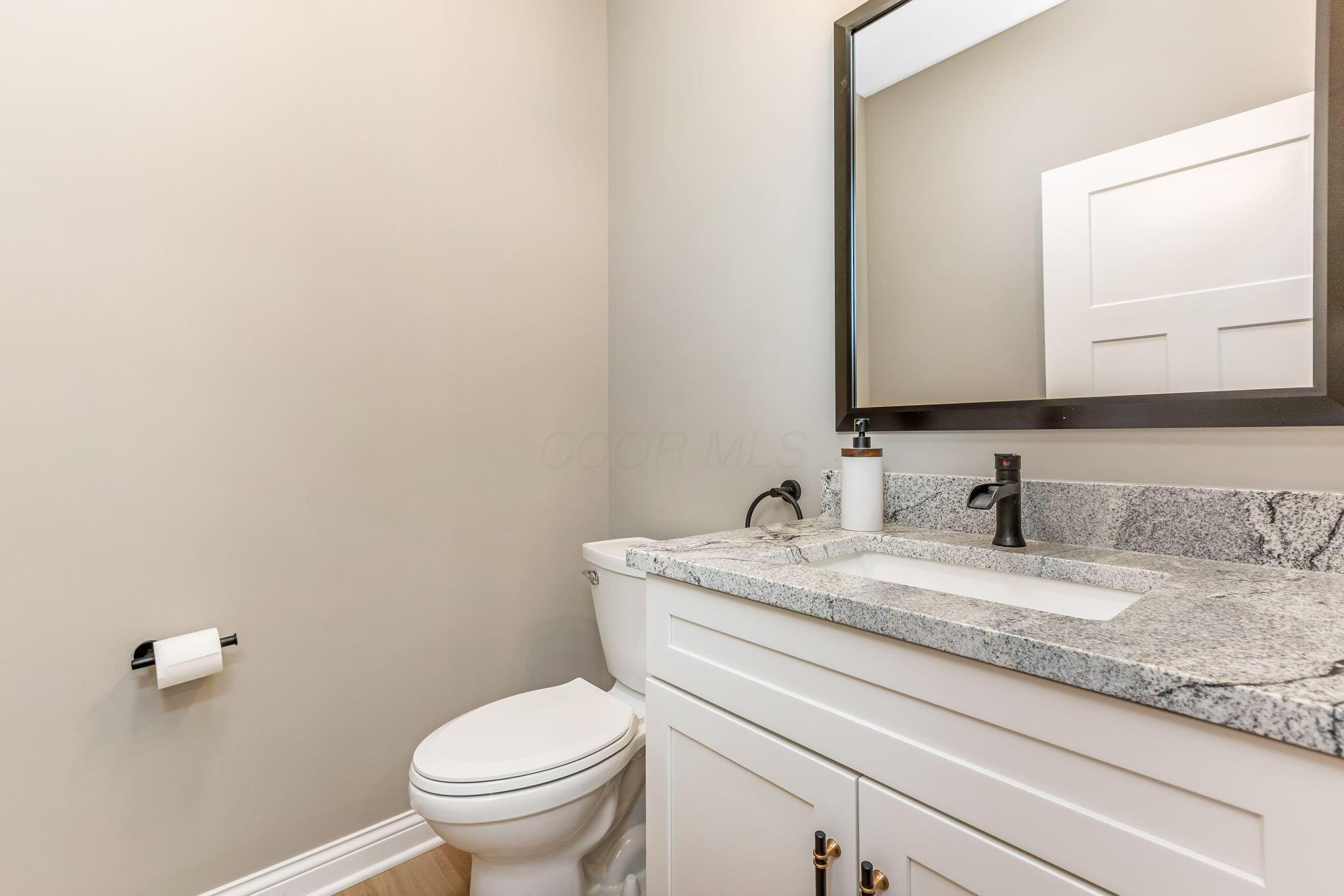 4254 Stone Hill Drive E Property Photo 39