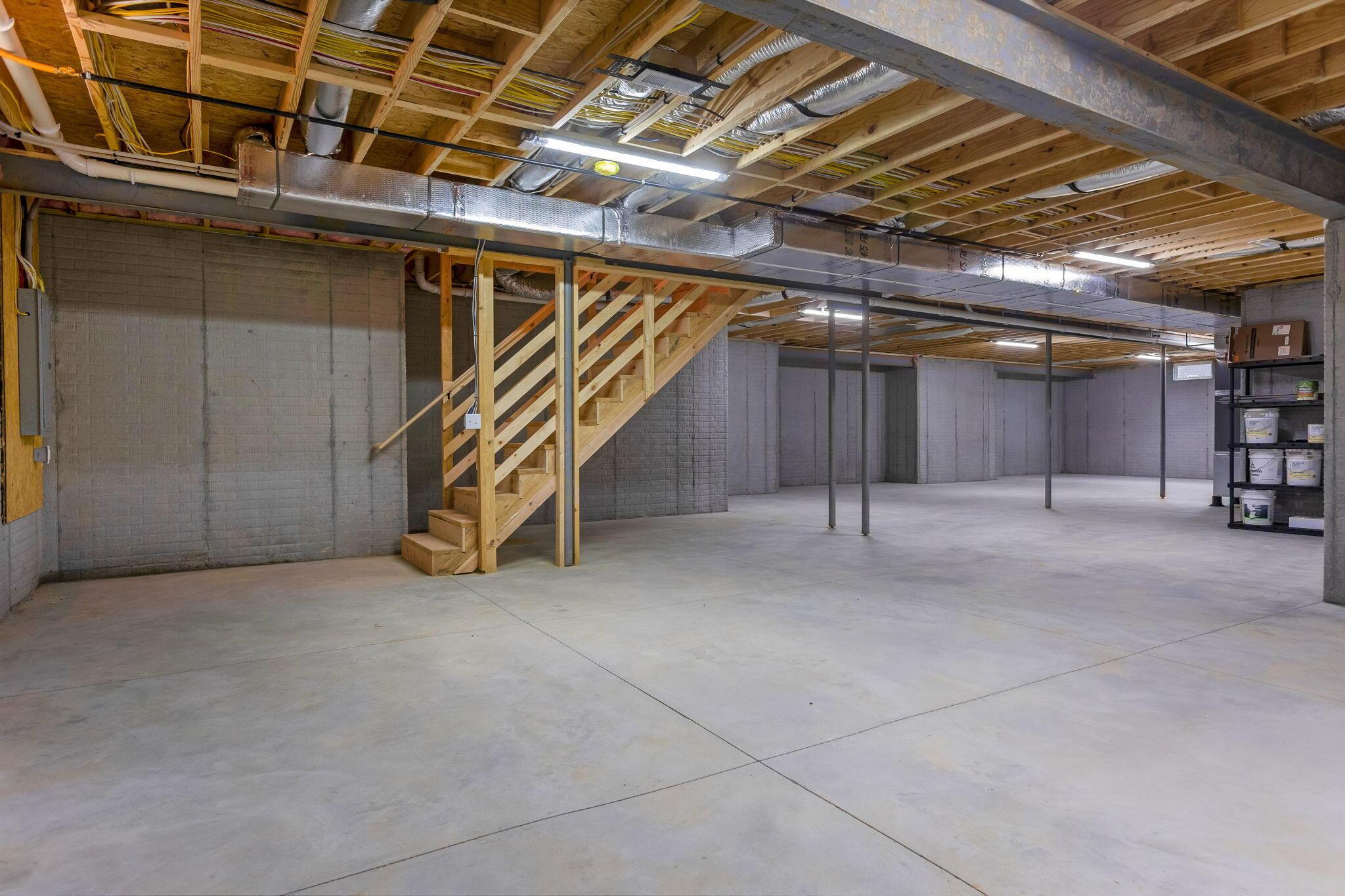 4254 Stone Hill Drive E Property Photo 41
