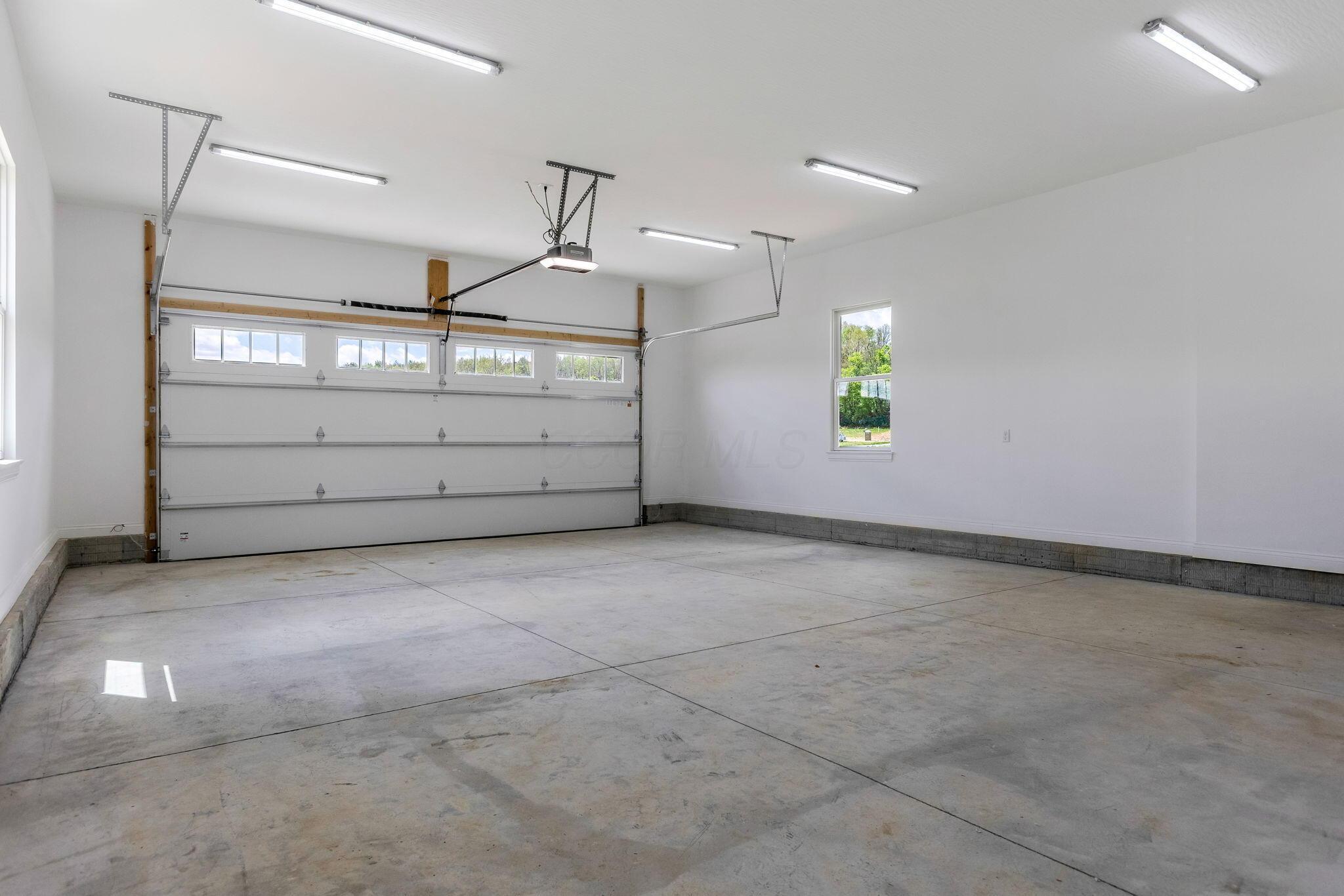 4254 Stone Hill Drive E Property Photo 46