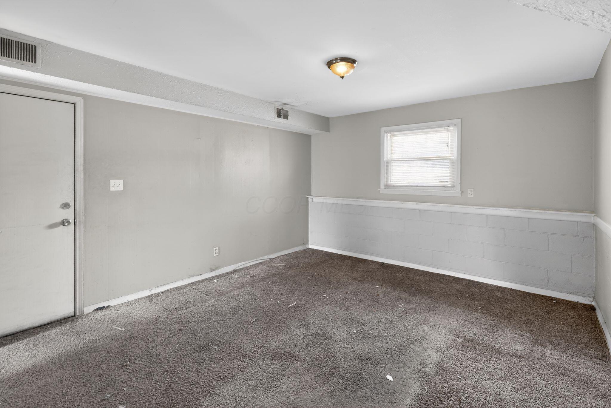 4487 Dundee Avenue Property Photo 16