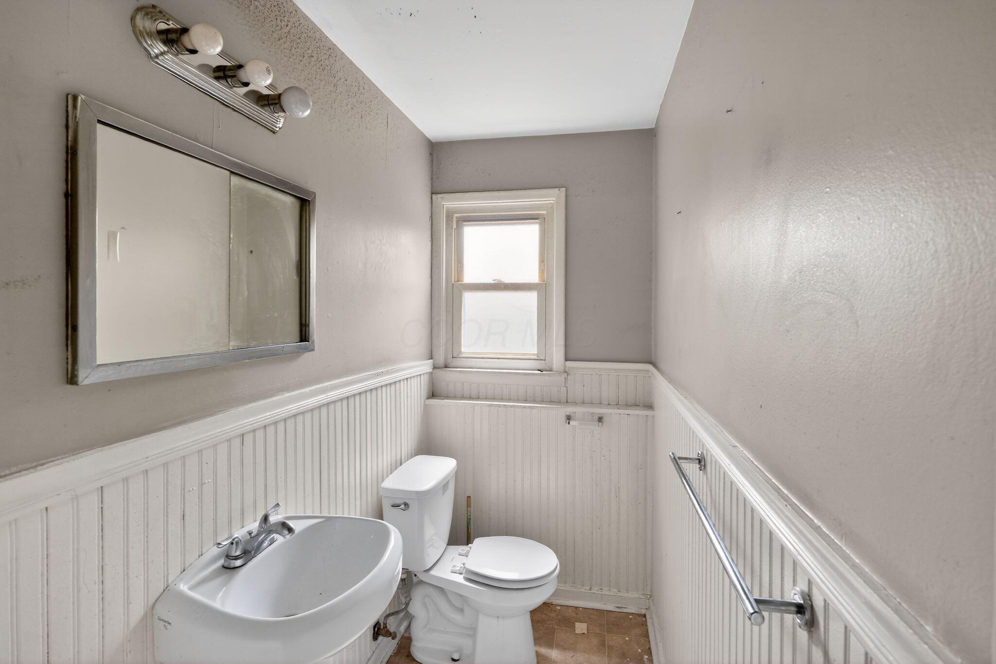 4487 Dundee Avenue Property Photo 27